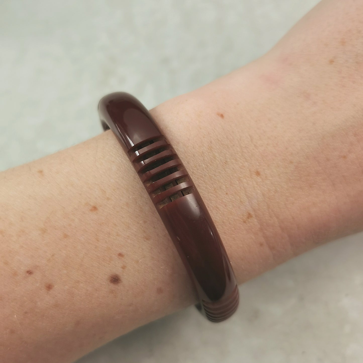 Vintage Brown Cut-out Bakelite Bangle