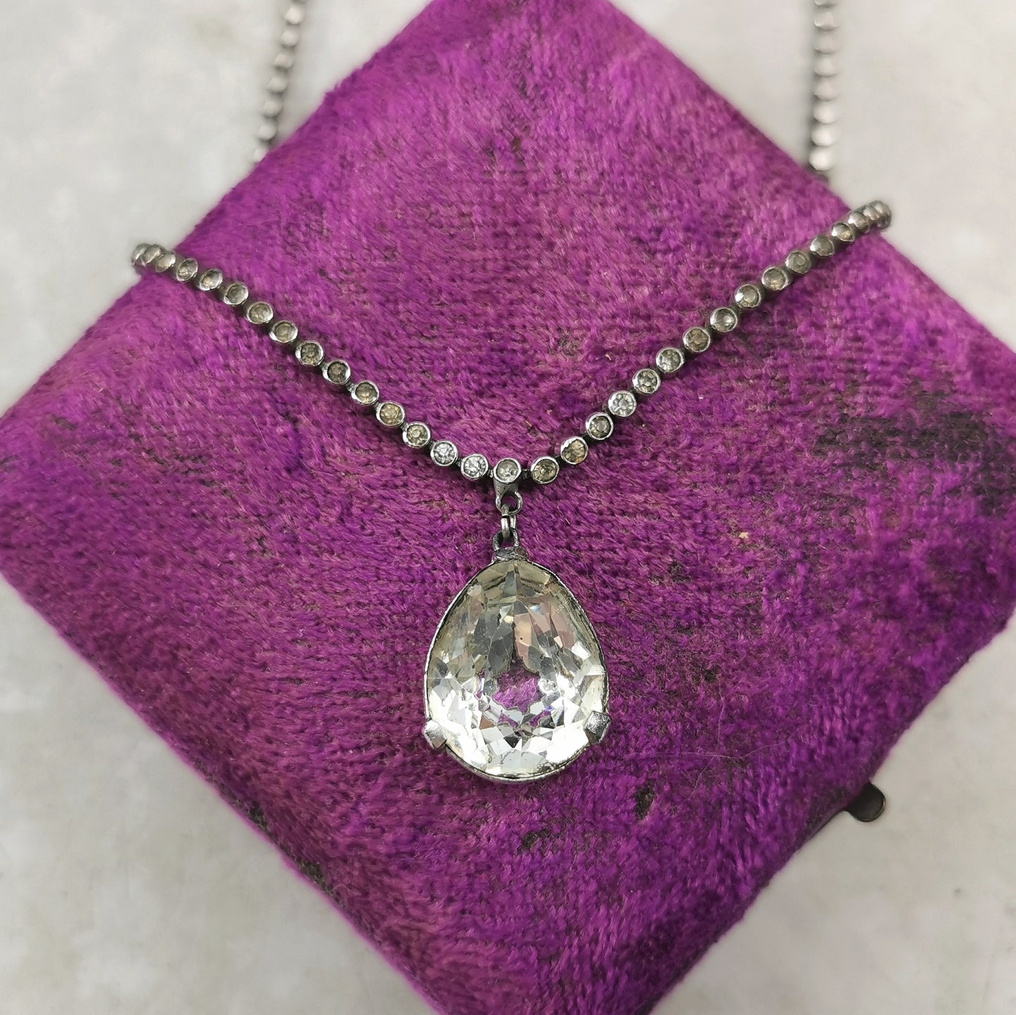 Vintage Pot Metal Rhinestone Collar Line Necklace
