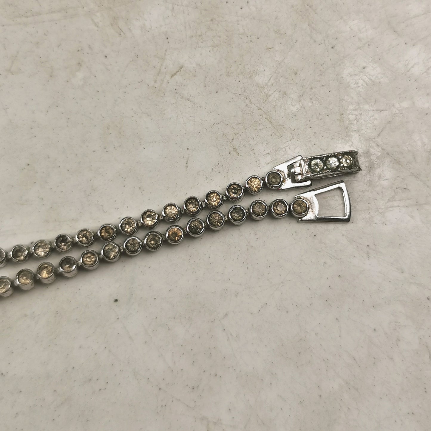 Vintage Pot Metal Rhinestone Collar Line Necklace