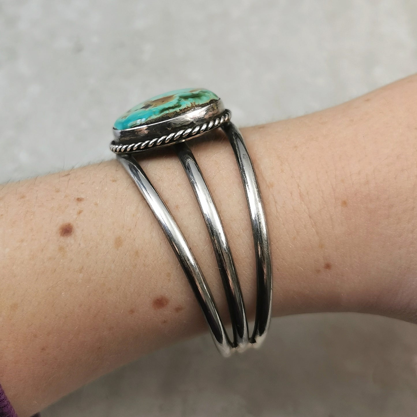 Vintage South Western Sterling Silver & Turquoise Adjustable Cuff Bracelet
