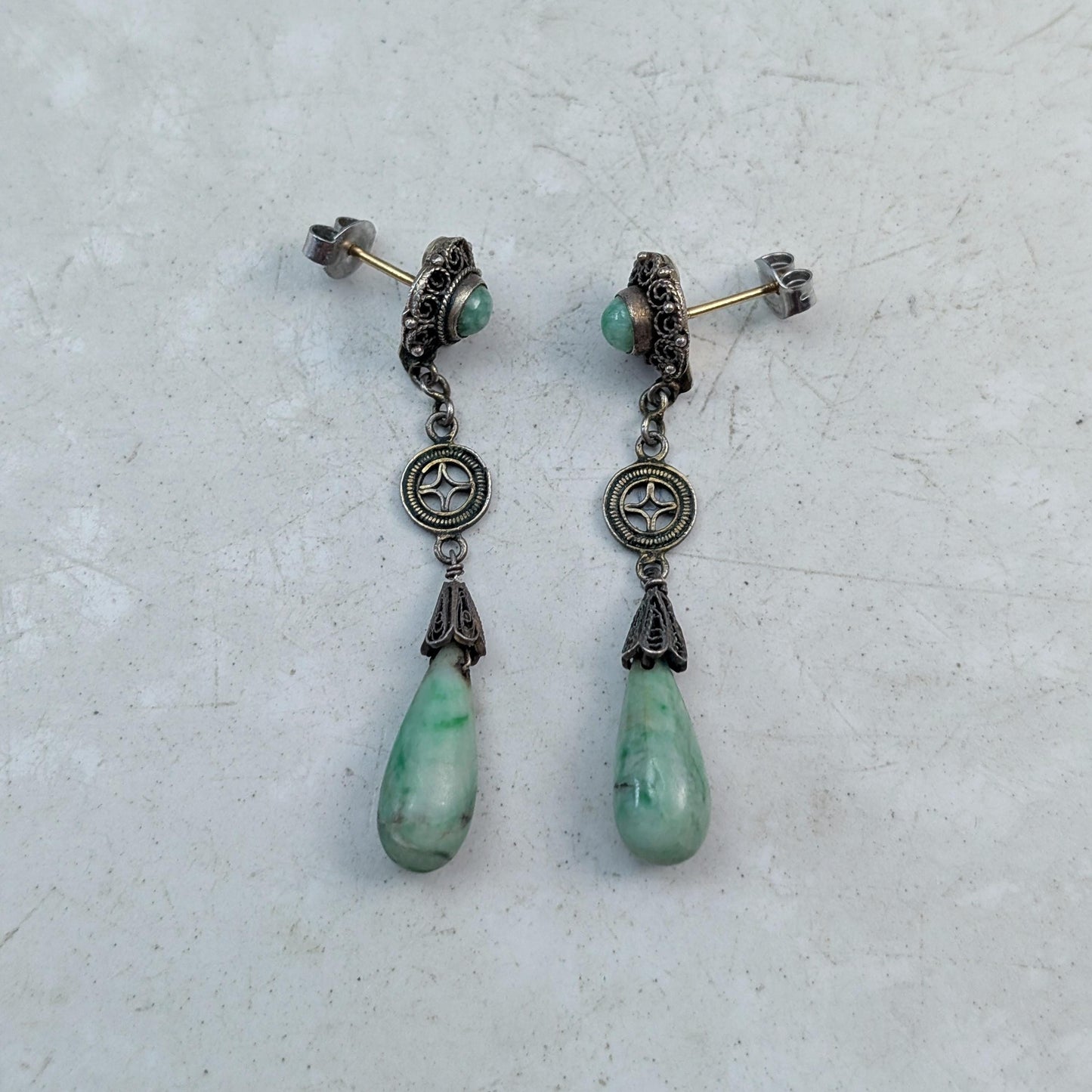 Vintage Chinese Export Jade Tear Drop Earrings - 14k Post Pierced Earrings - Gild Silver Filigree Dangle Stud Earrings
