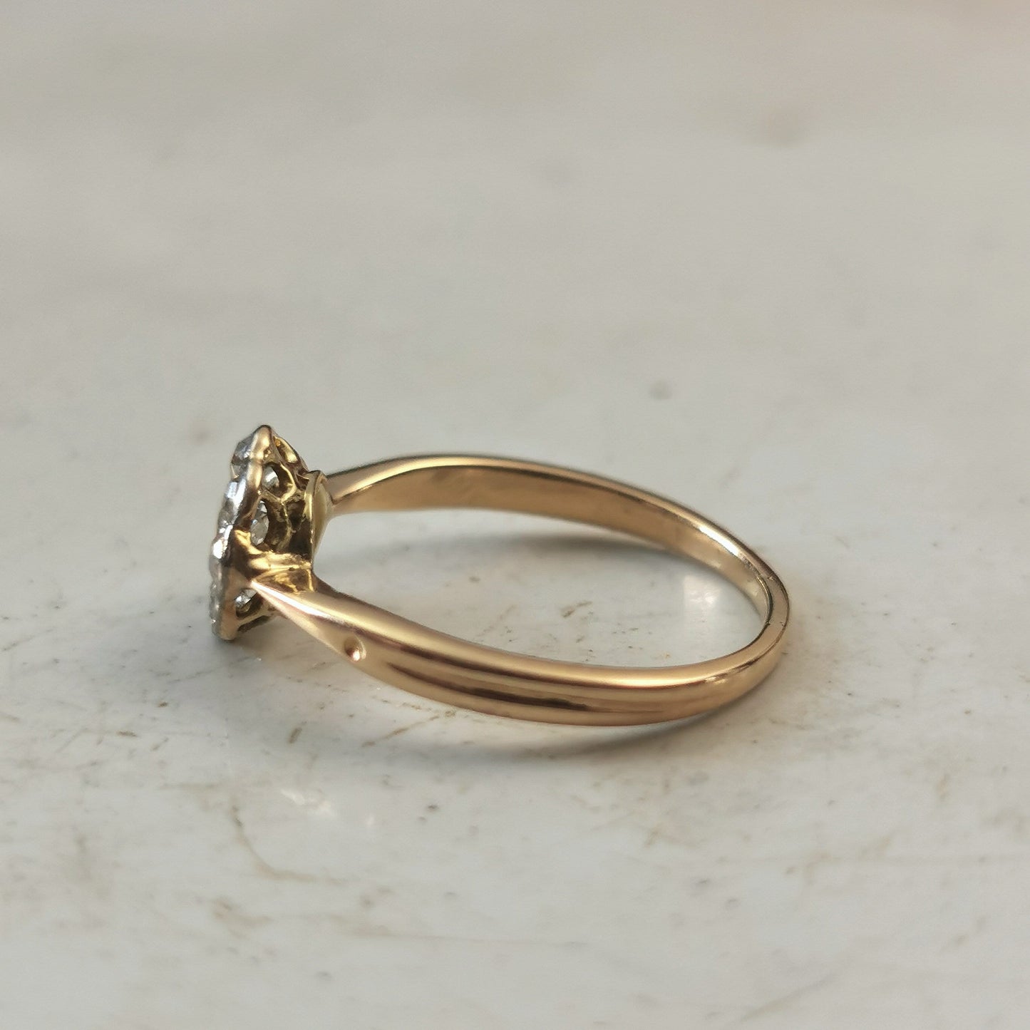 Edwardian 18k Yellow Gold Old Mine Cut Diamond Cluster Ring