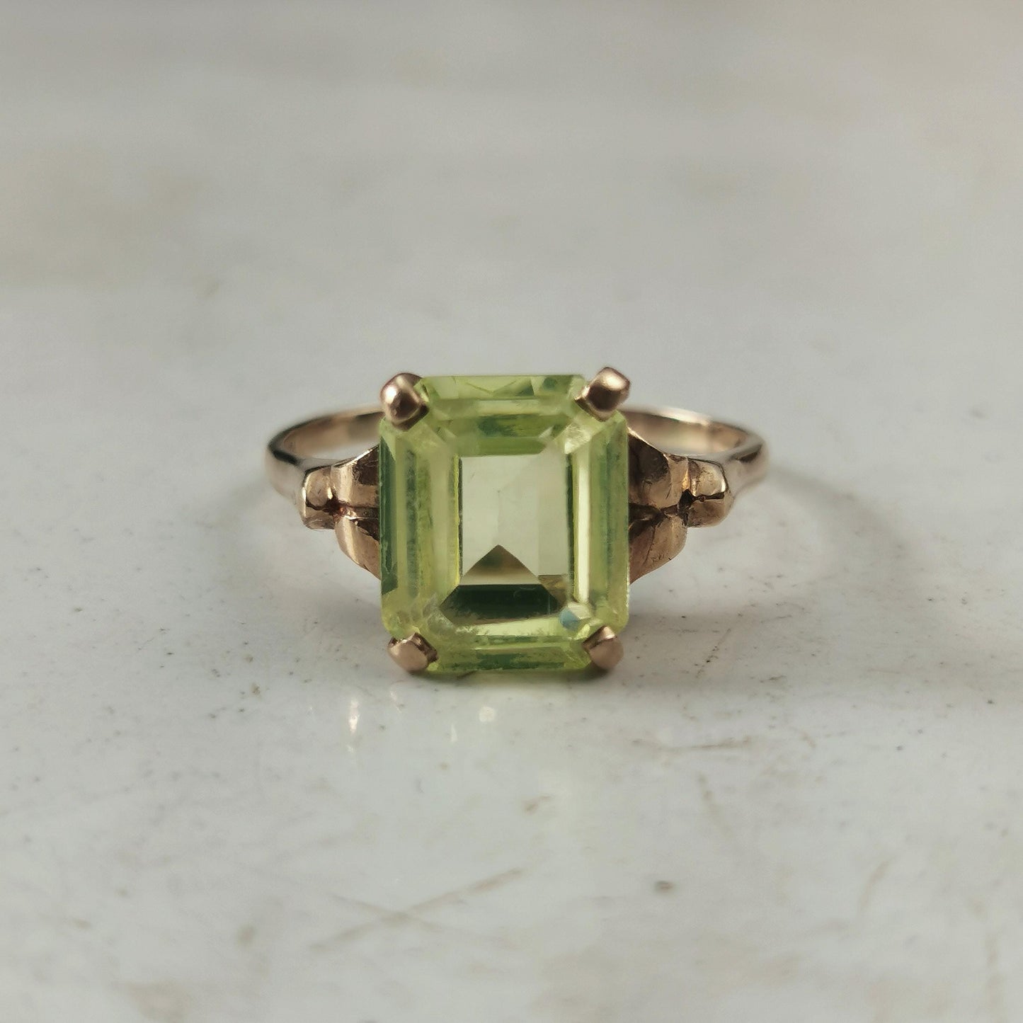 Vintage 10k Yellow Gold Synthetic Spinel Ring
