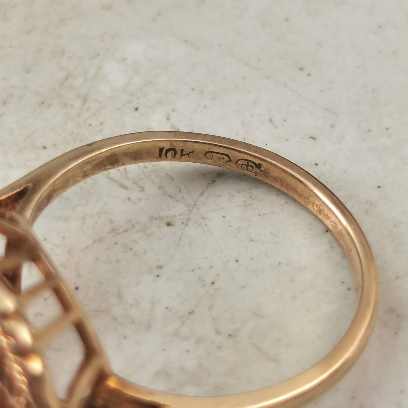 Vintage 10k Yellow Gold Aquarius Zodiac Ring