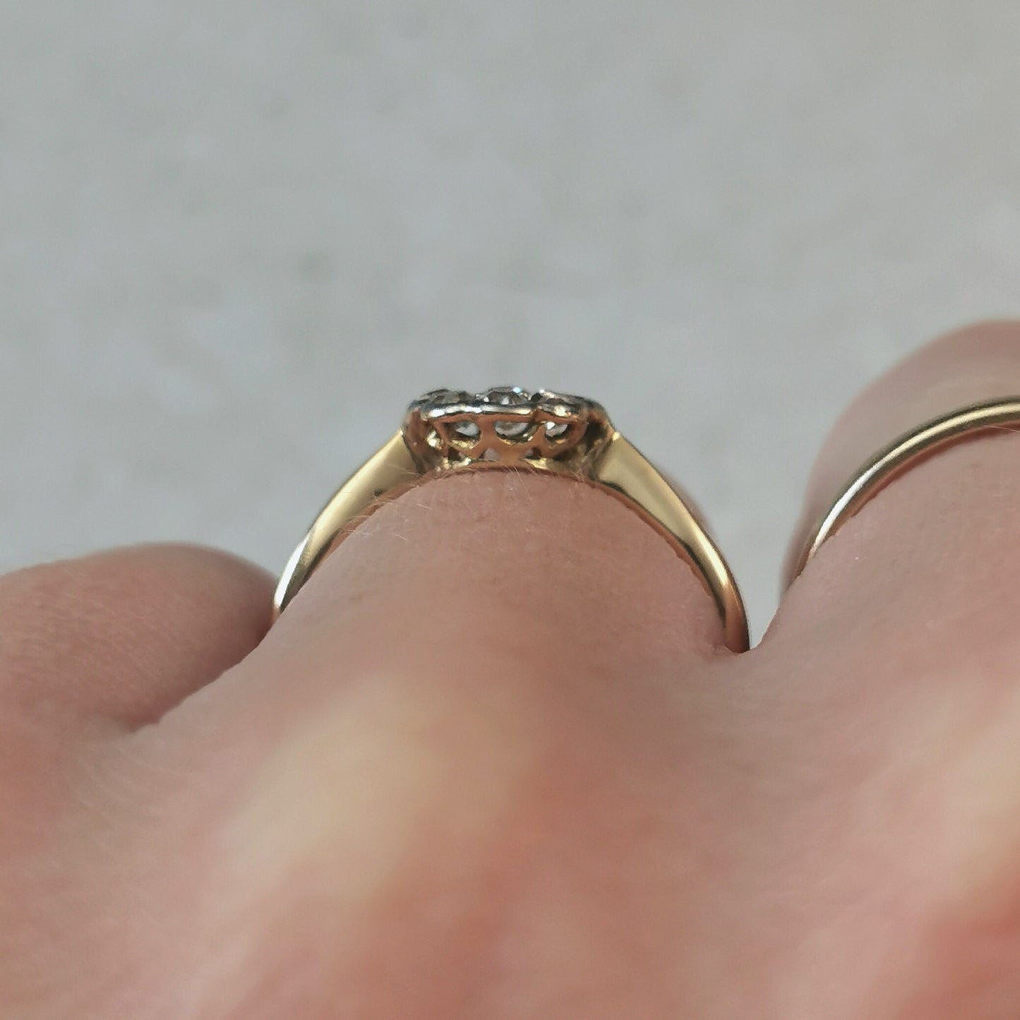 Edwardian 18k Yellow Gold Old Mine Cut Diamond Cluster Ring