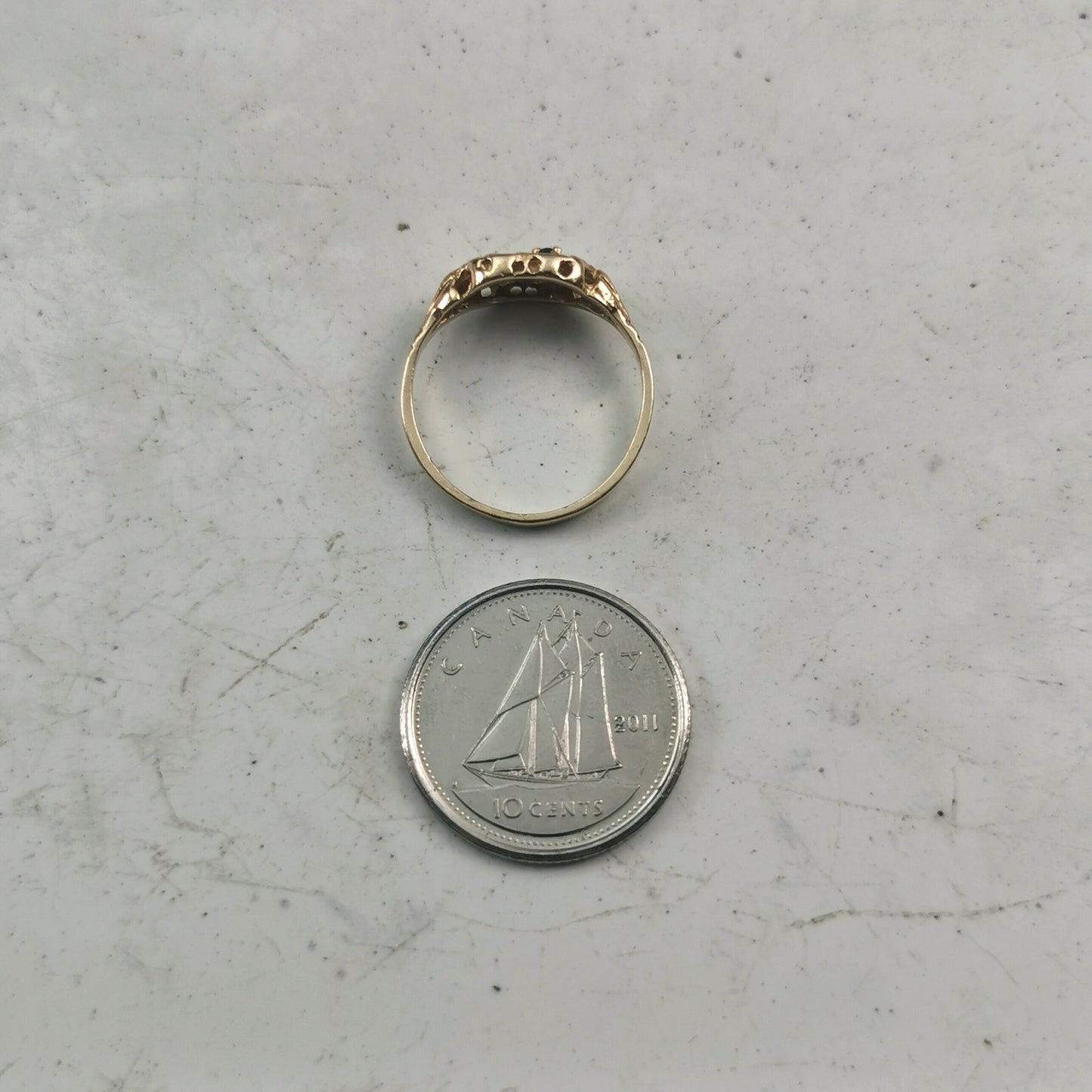 Retro 1950's 10k Yellow Gold Blank Signet Ring with Paste Emerald