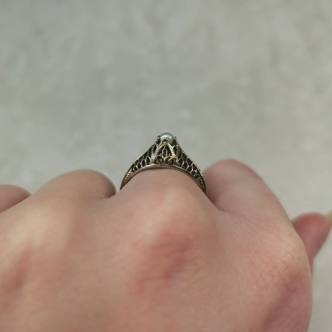 Art Deco 18k White Gold and Natural Pearl Filigree Ring