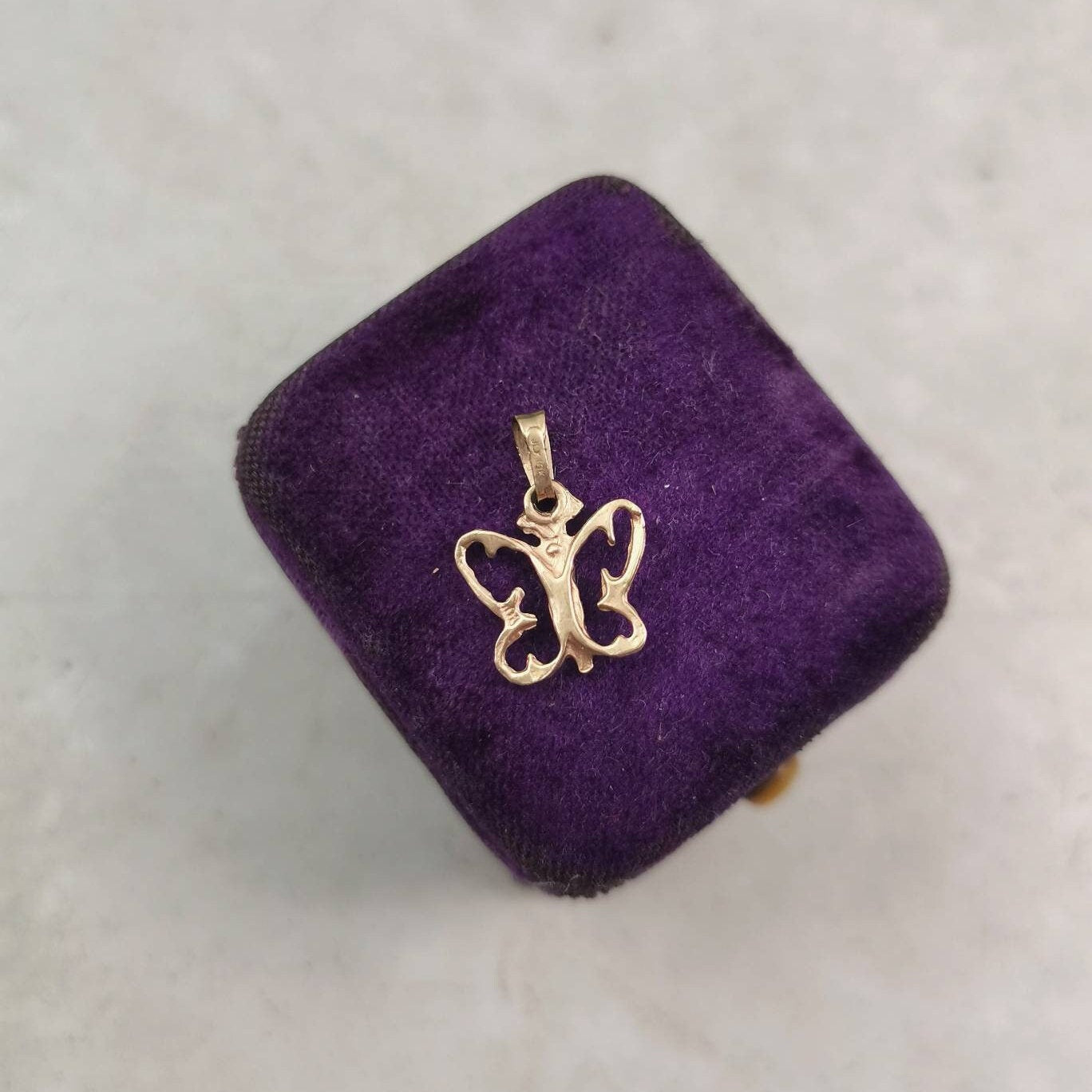 Vintage 10k Yellow Gold Diamond Cut Butterfly Pendant