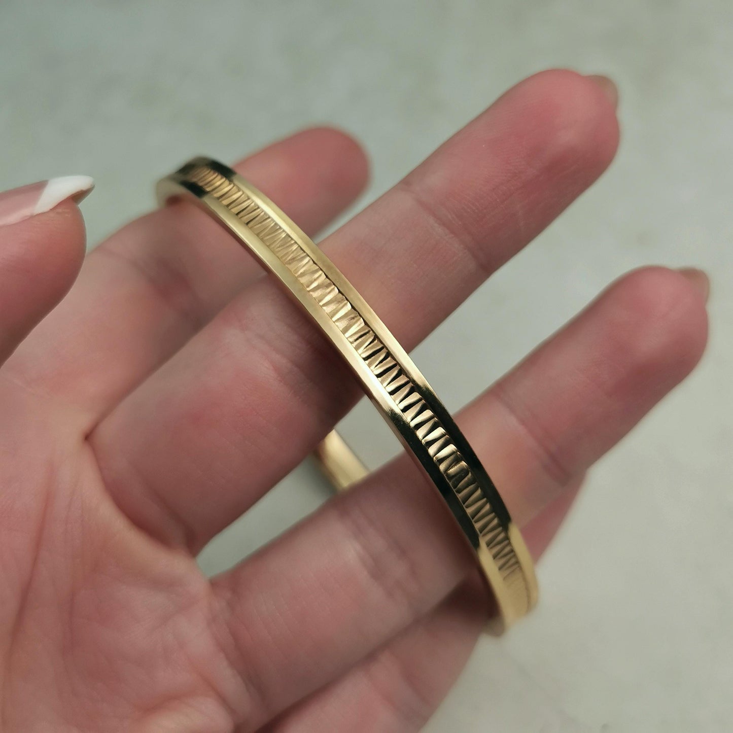 Vintage Rodi & Wienenberger 12ct Rolled Gold Patterned Wide Bangle - 7.5"