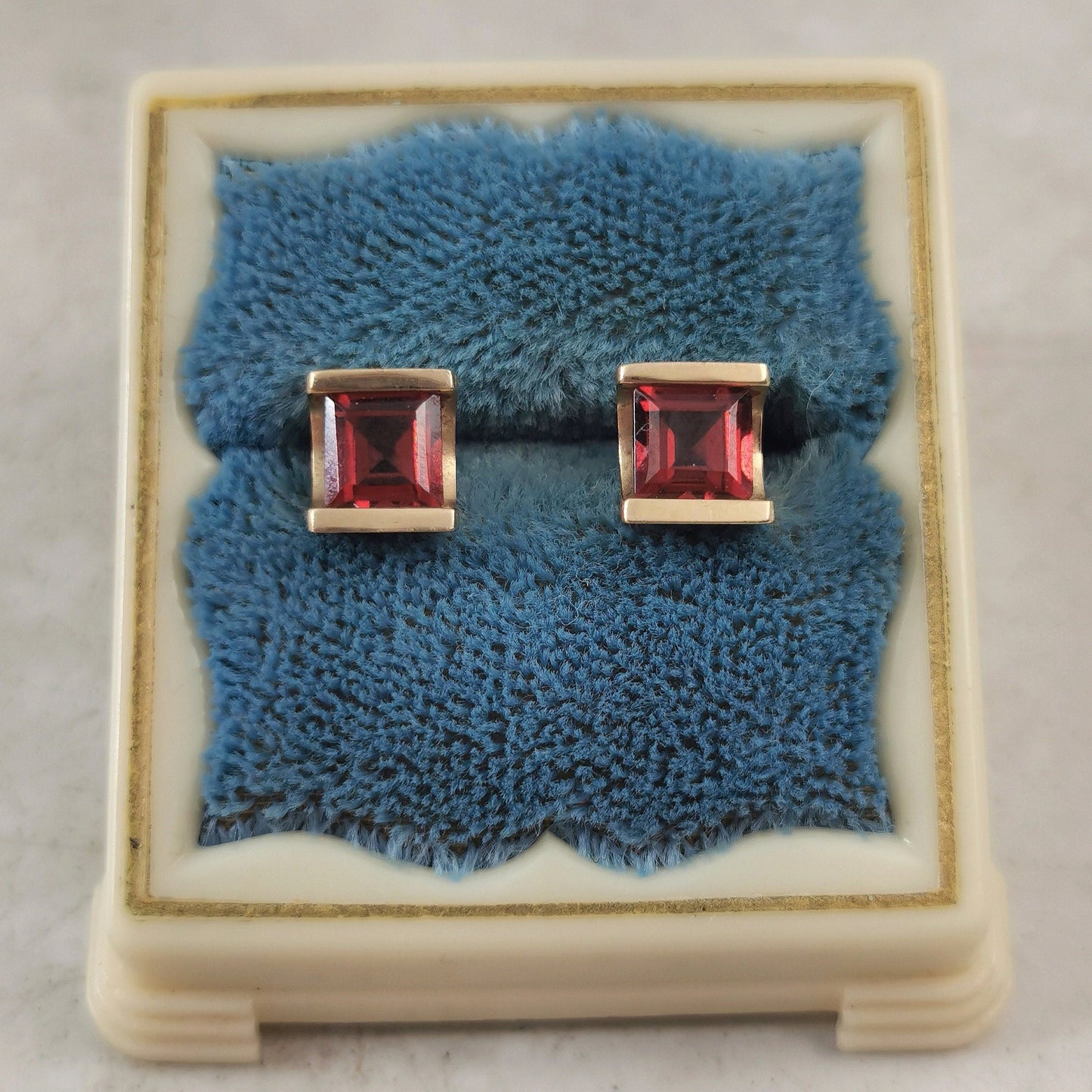 Estate 10k Yellow Gold Channel Set Princes Cut Garnet Stud Earrings