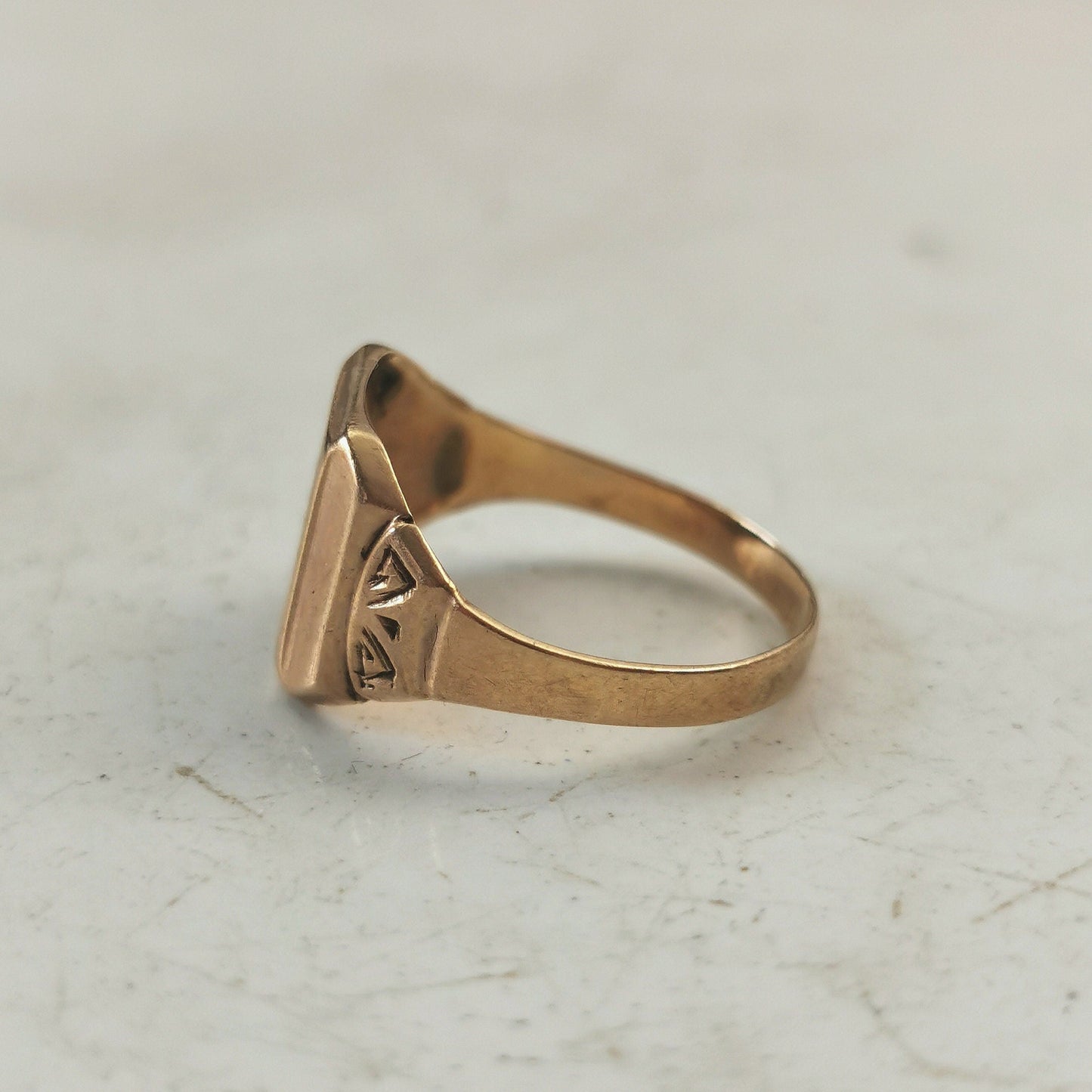 Art Deco 10k Yellow Gold H.P. Signet Ring