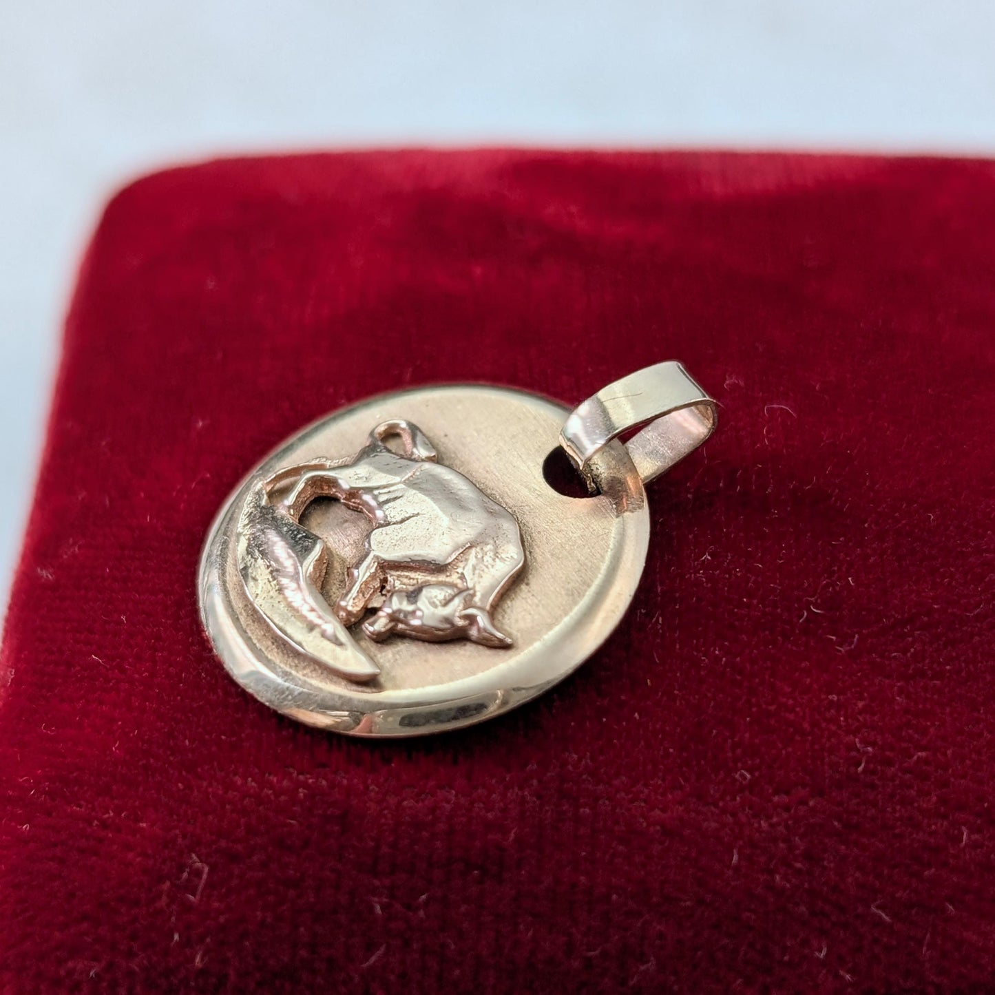 Vintage 10k Yellow Gold Taurus Zodiac Pendant