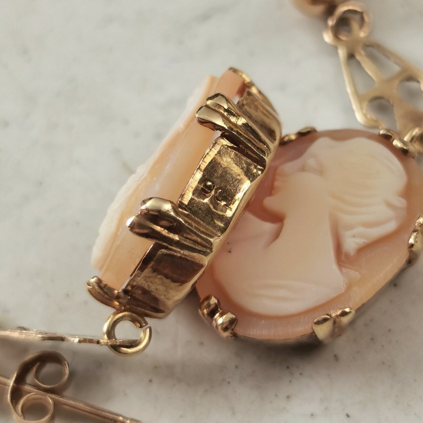 Vintage 10k/9ct Yellow Gold Cameo Filigree Drop Earrings