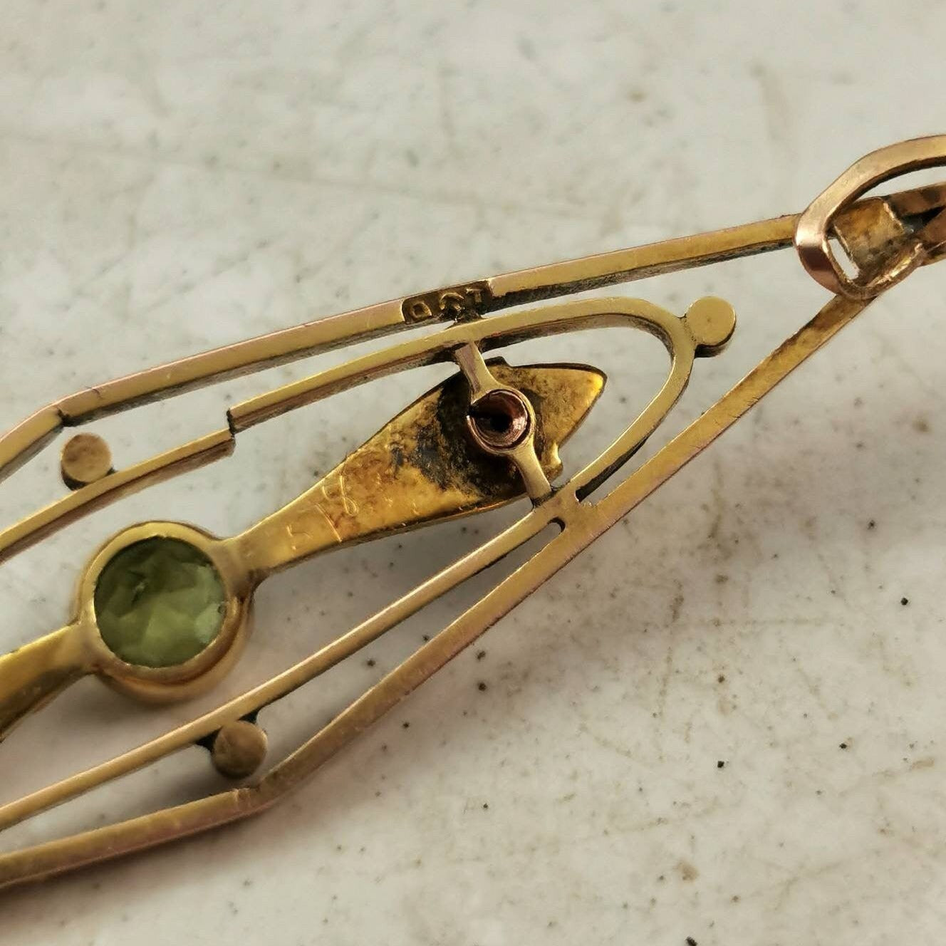 Edwardian 9ct Yellow Gold Peridot and Seed Pearl Bar Brooch