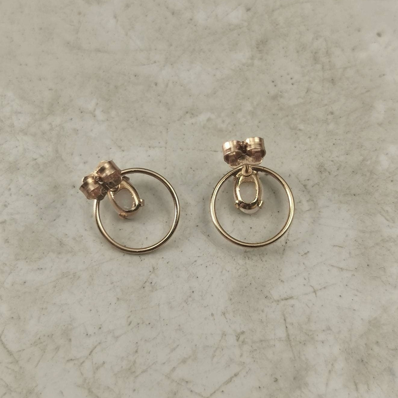 Vintage 14k Yellow Gold Genuine Opal Circle Studs