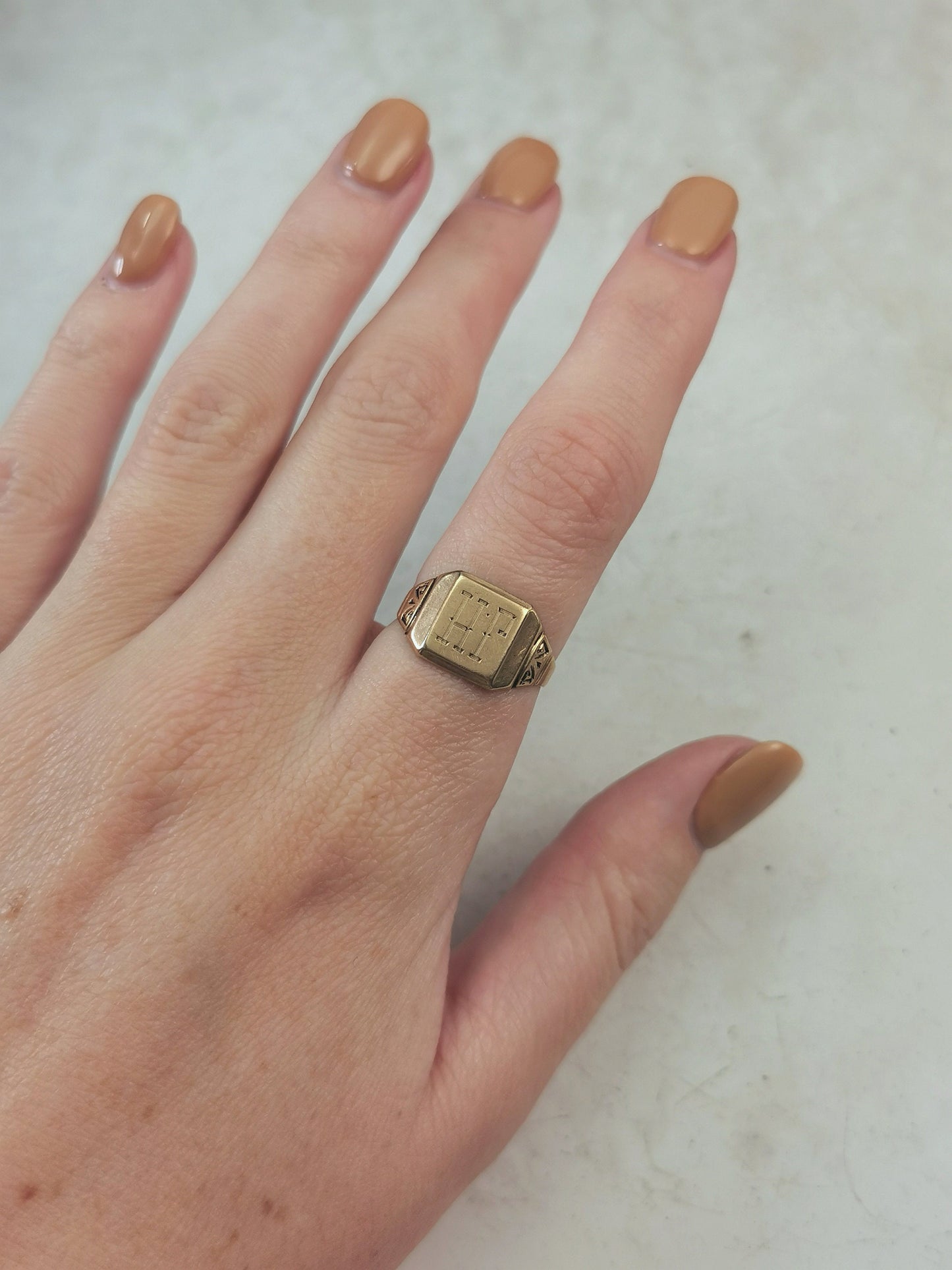 Art Deco 10k Yellow Gold H.P. Signet Ring