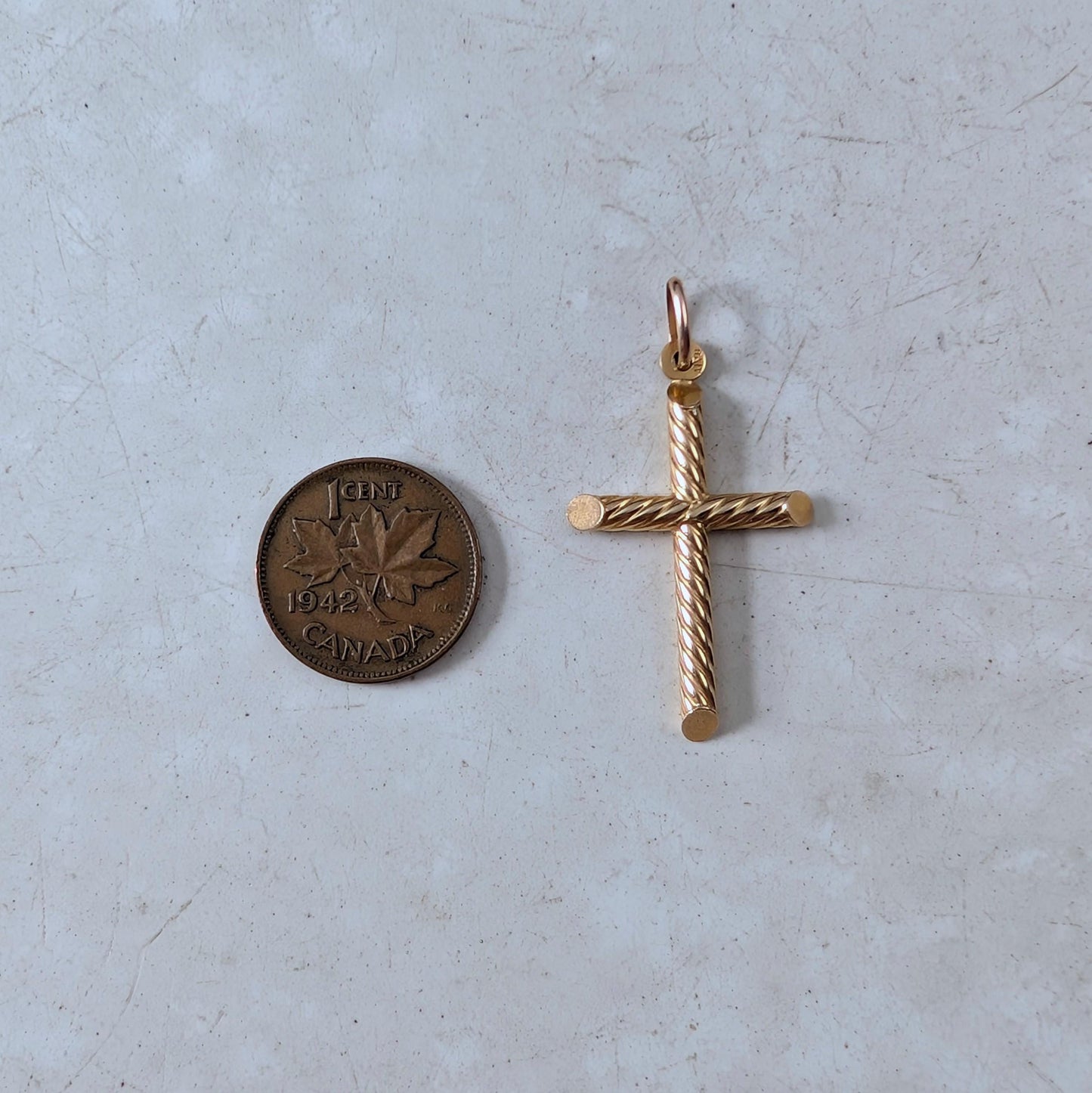 Estate Uno-A-Erre 10k Yellow Gold Twisted Cross Pendant