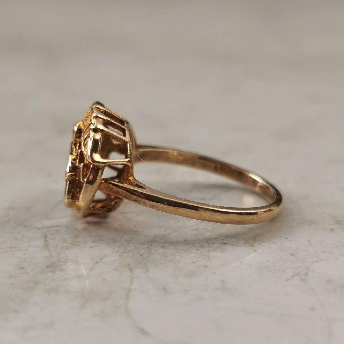 Vintage 10k Yellow Gold Aquarius Zodiac Ring