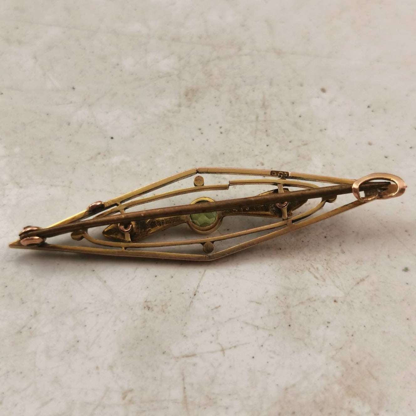 Edwardian 9ct Yellow Gold Peridot and Seed Pearl Bar Brooch