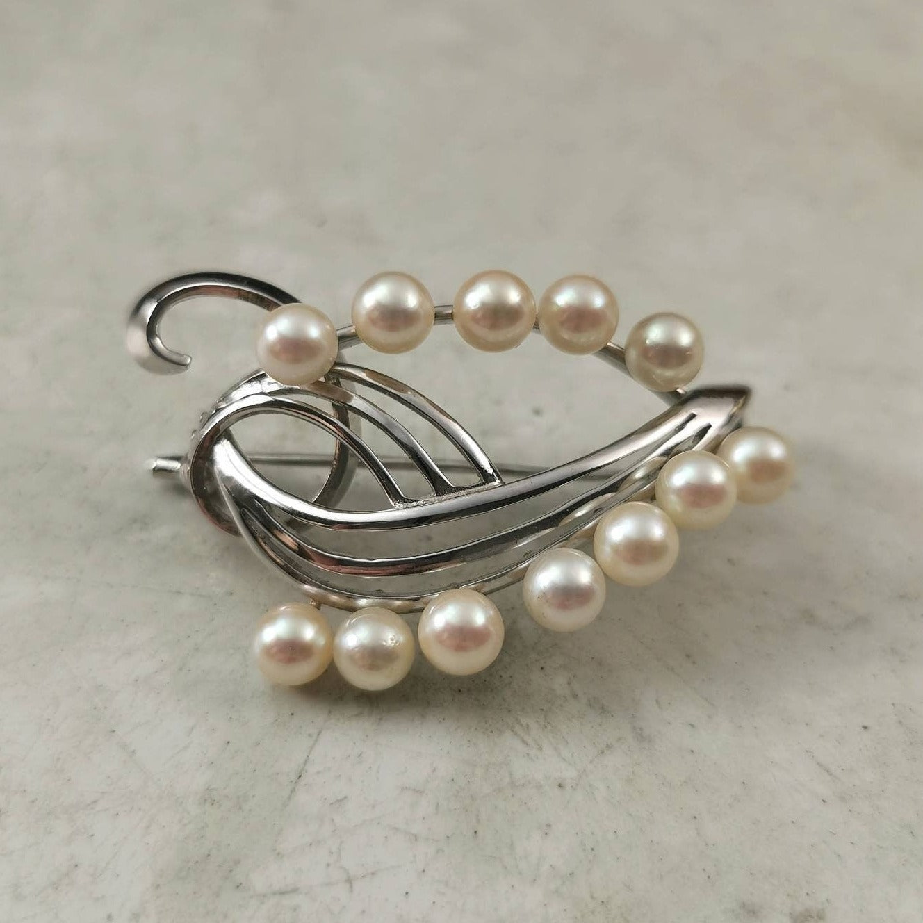Vintage Mid-century Avon Sterling Silver Cultured Pearl Brooch