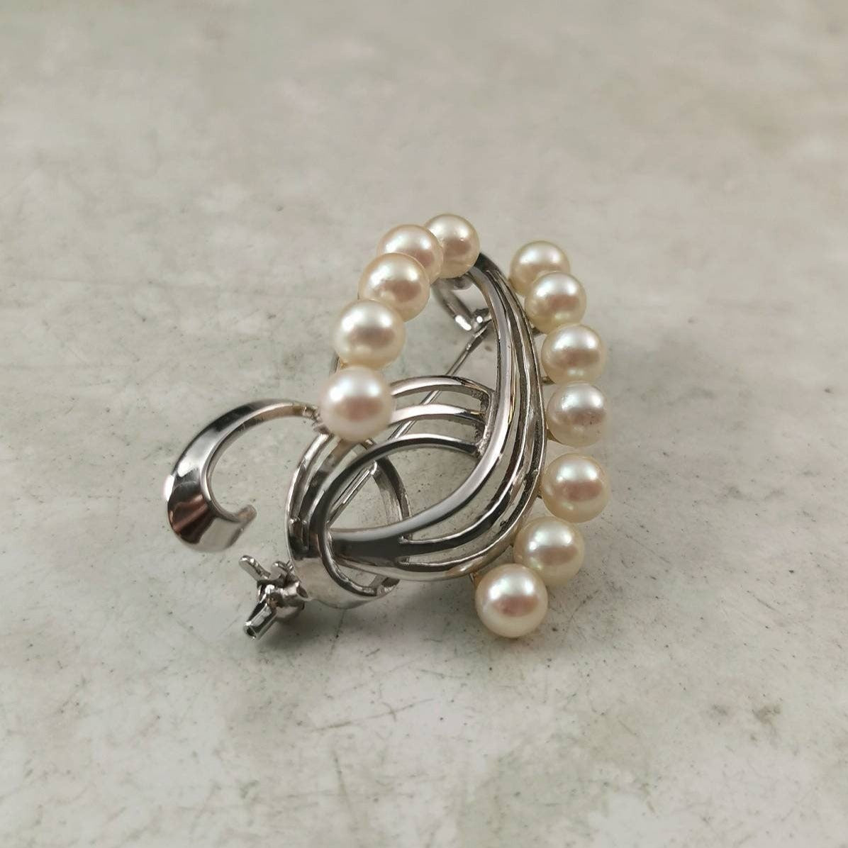 Vintage Mid-century Avon Sterling Silver Cultured Pearl Brooch