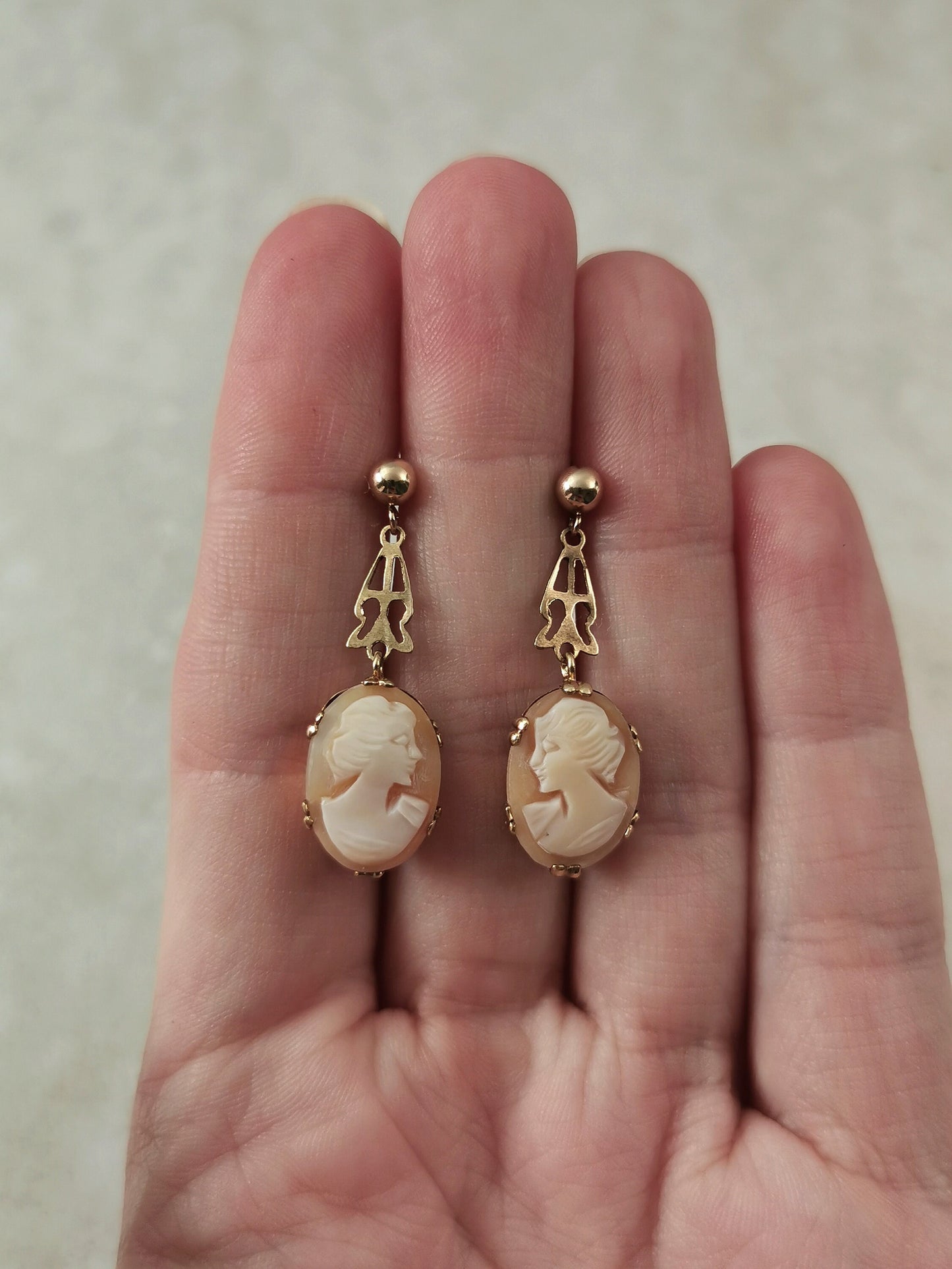 Vintage 10k/9ct Yellow Gold Cameo Filigree Drop Earrings