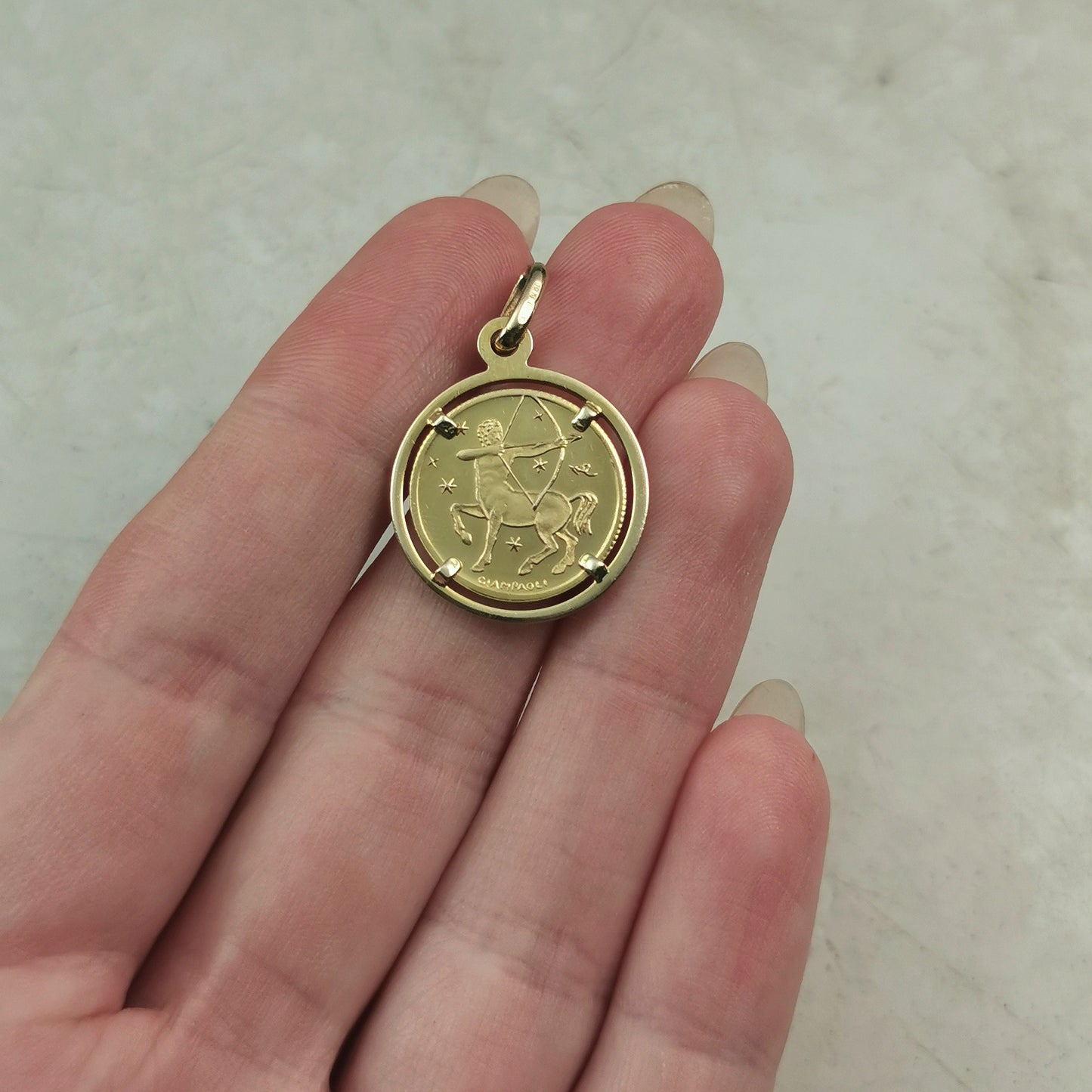 Estate 10k Yellow Gold Sagittarius UnoAerre Giampaoli Zodiac Coin Pendant