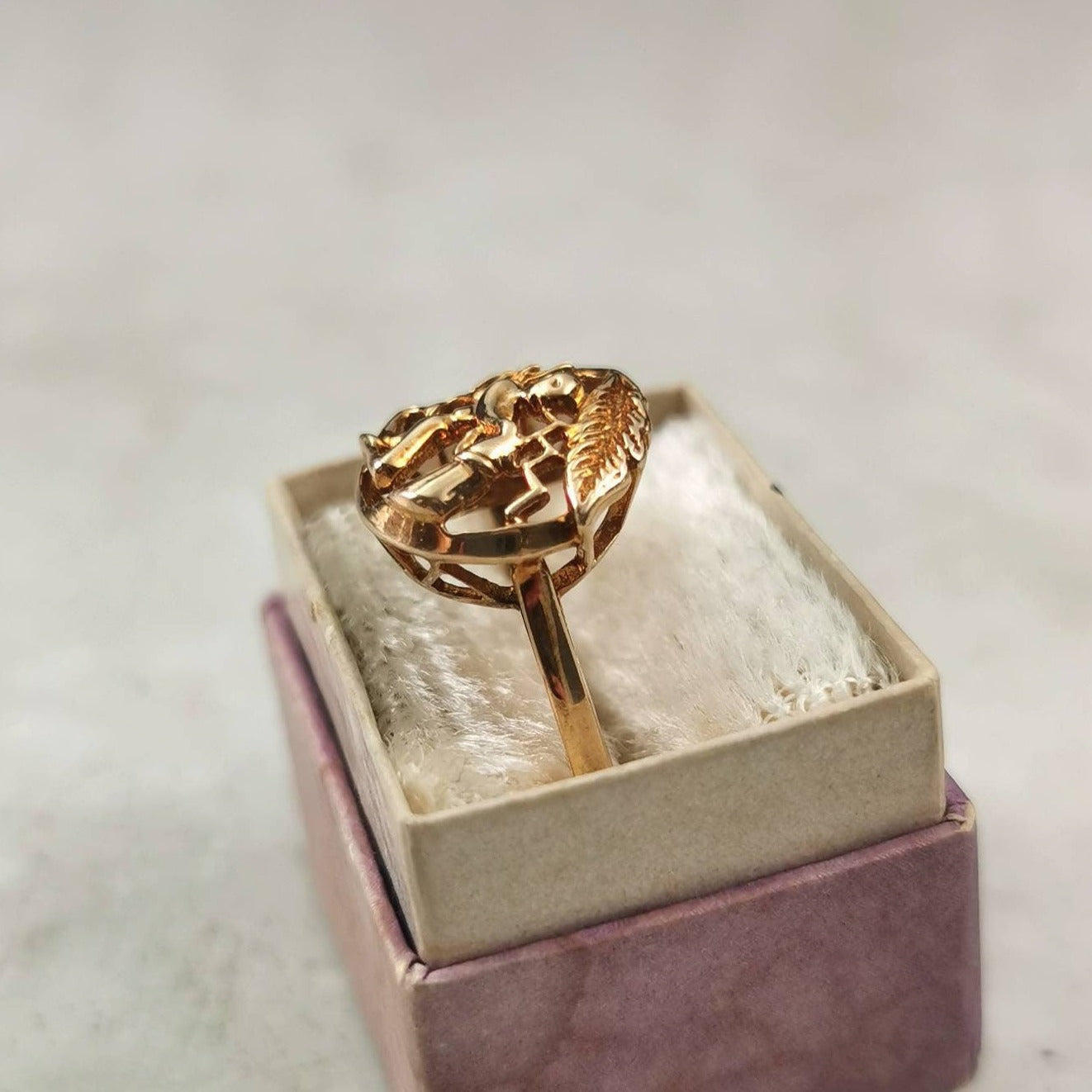 Vintage 10k Yellow Gold Aquarius Zodiac Ring