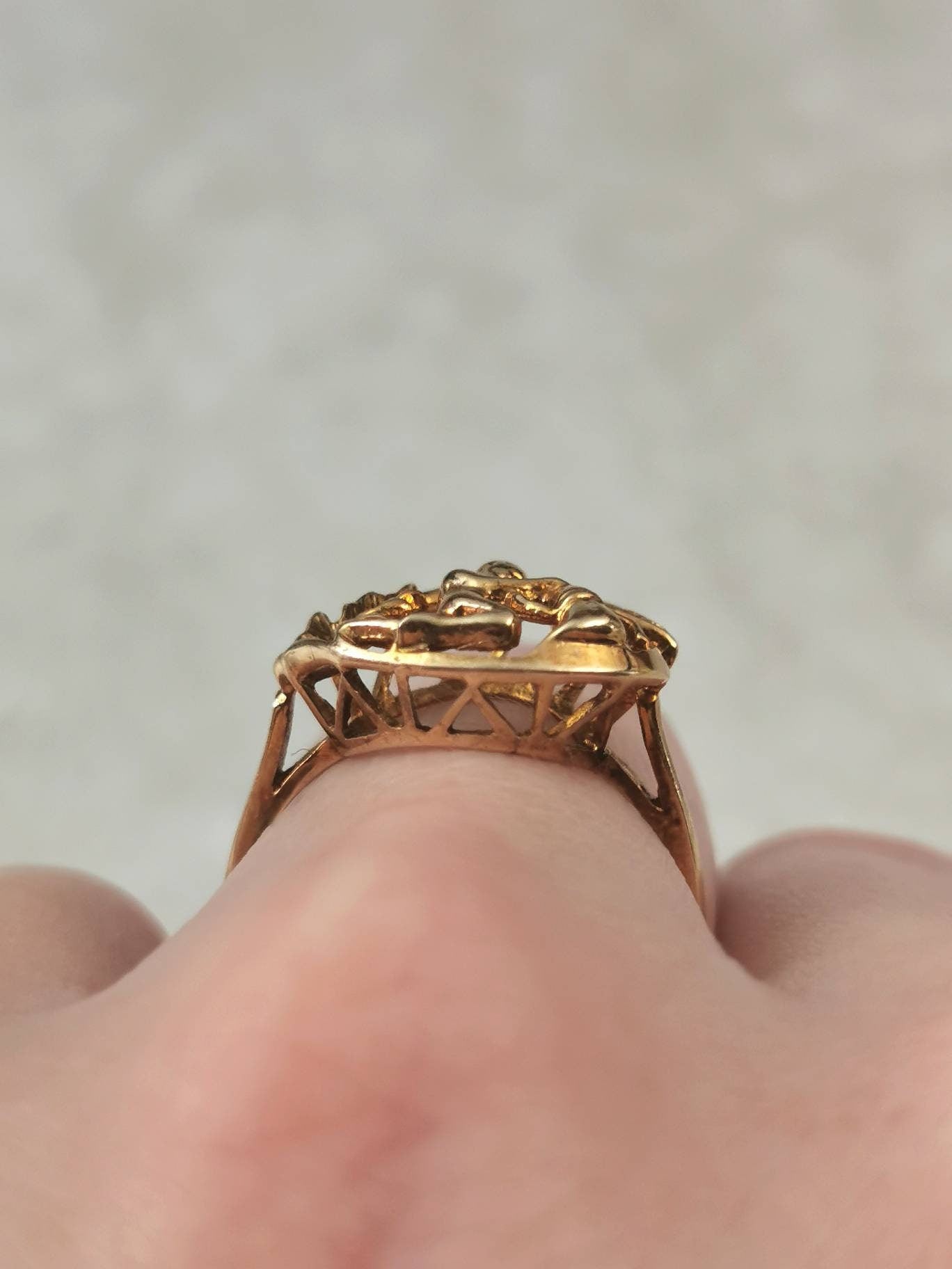 Vintage 10k Yellow Gold Aquarius Zodiac Ring