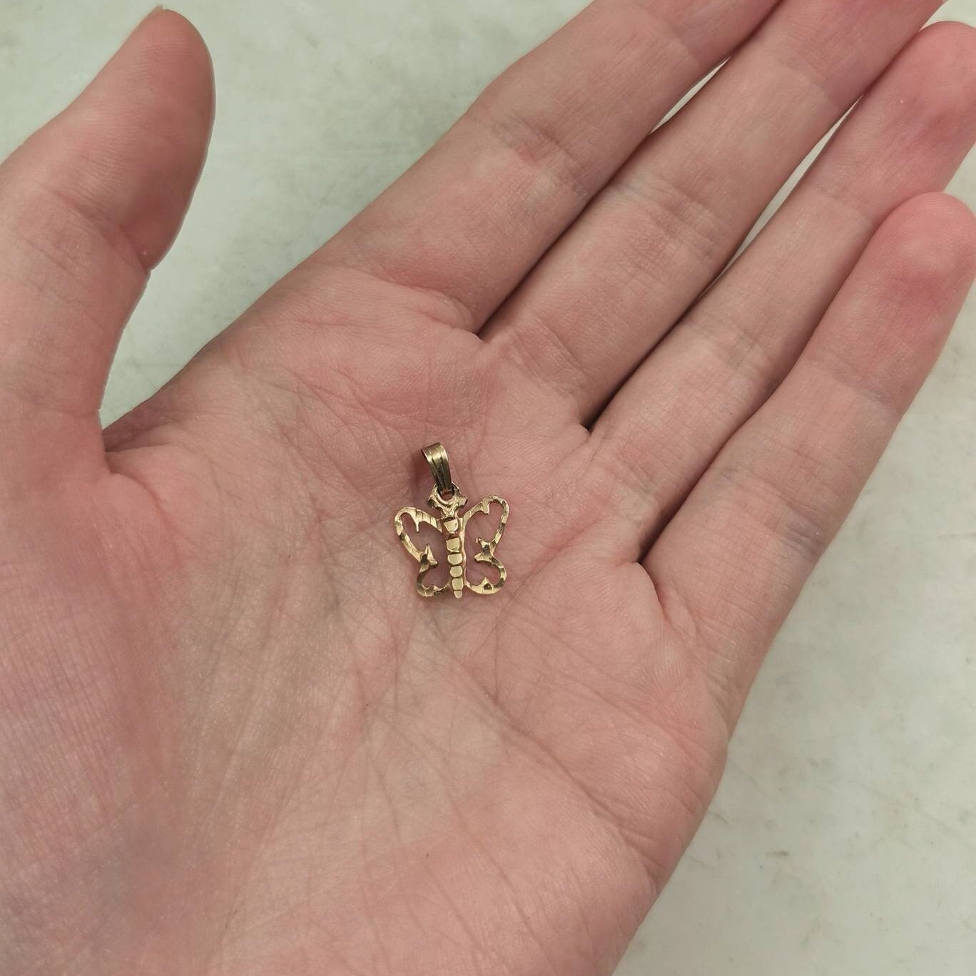 Vintage 10k Yellow Gold Diamond Cut Butterfly Pendant