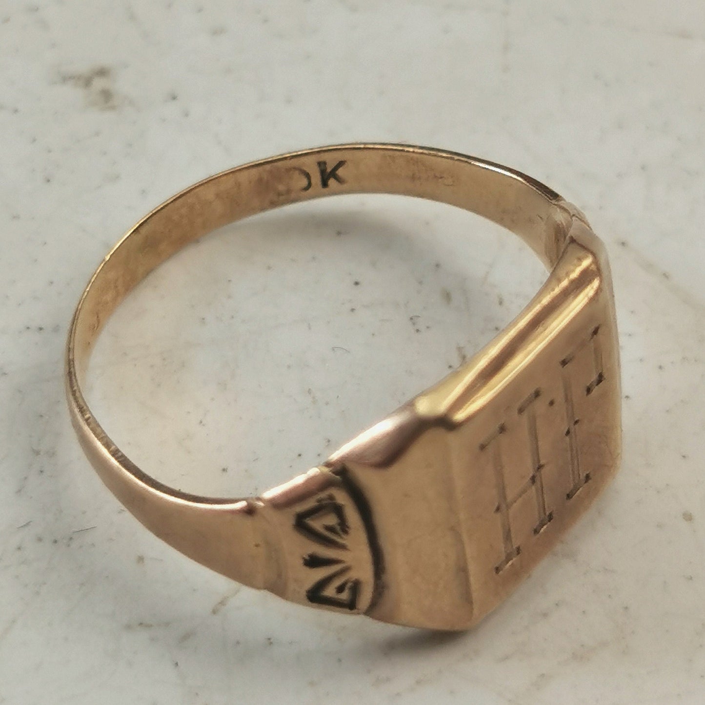 Art Deco 10k Yellow Gold H.P. Signet Ring