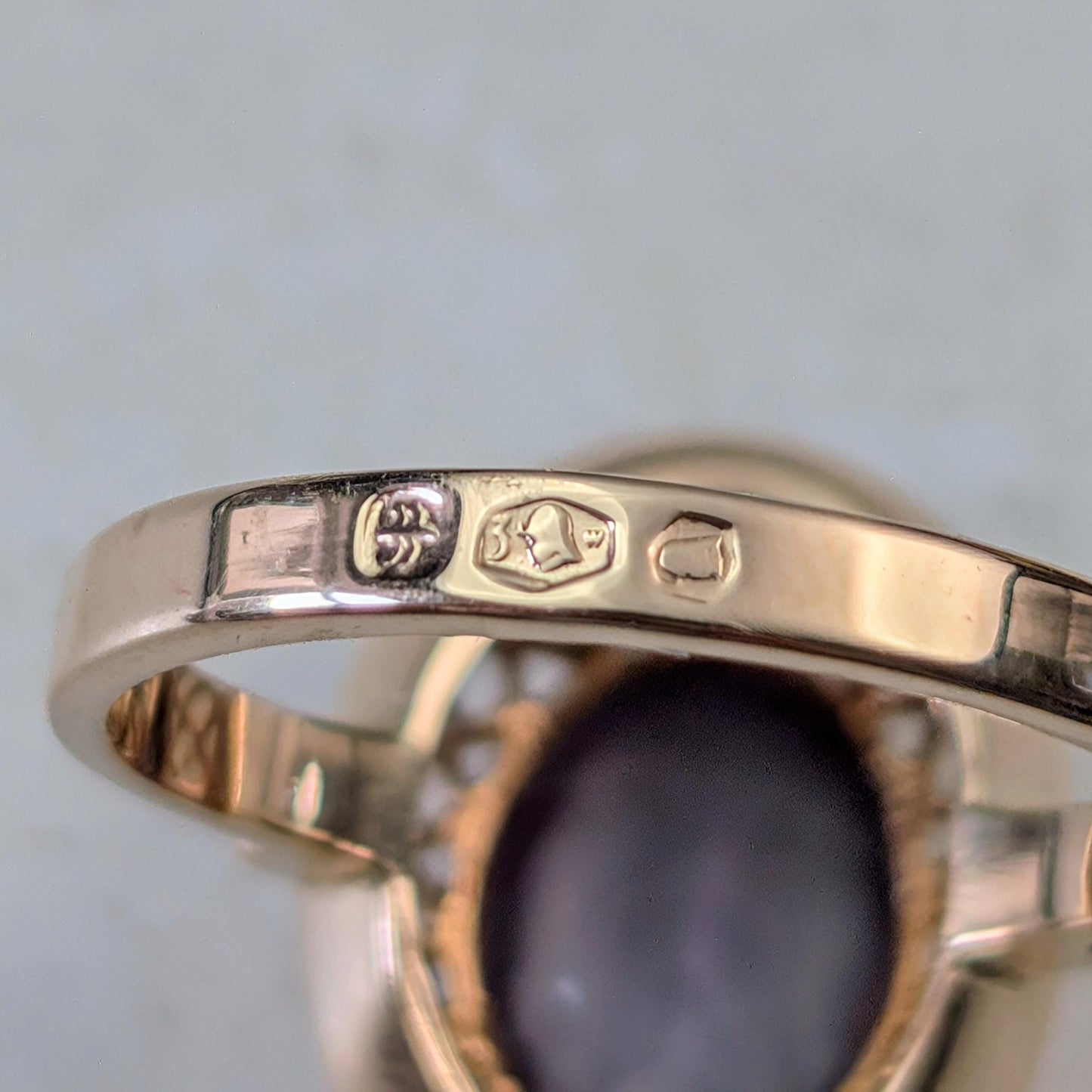 Vintage Polish 14k Yellow Gold Colour Change Alexandrite Ring