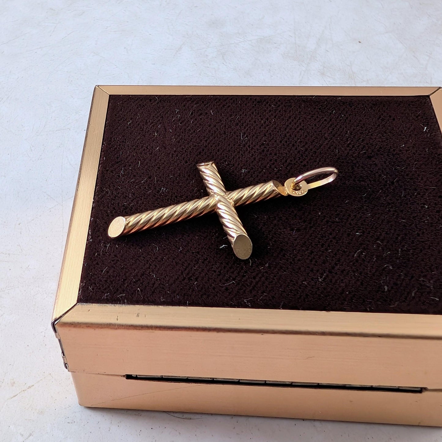 Estate Uno-A-Erre 10k Yellow Gold Twisted Cross Pendant