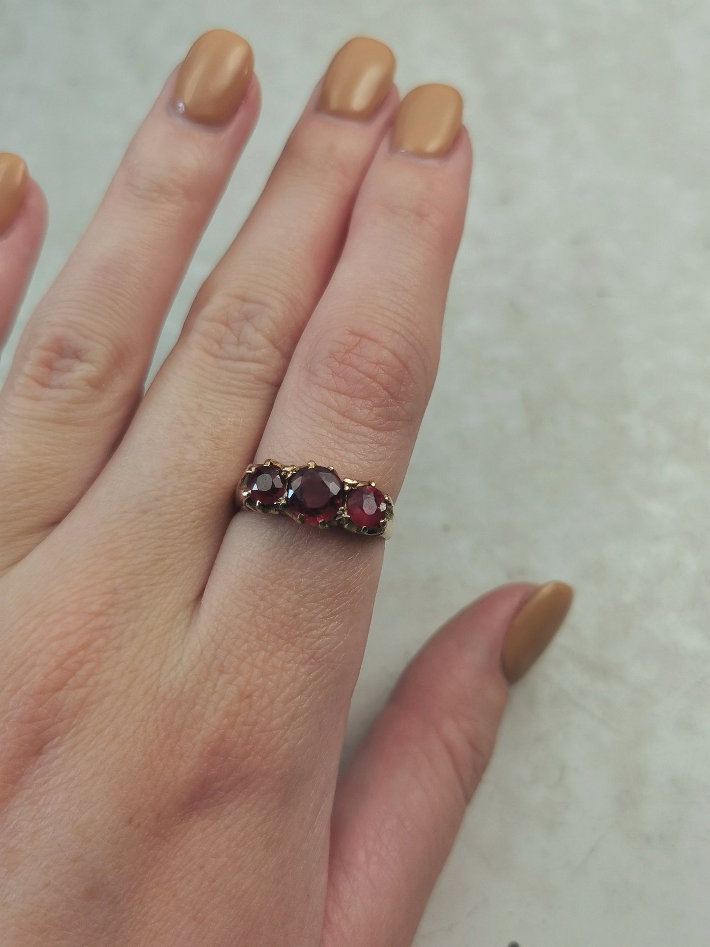 Antique Victorian 9ct Yellow Gold Synthetic Ruby 3 Stone Ring