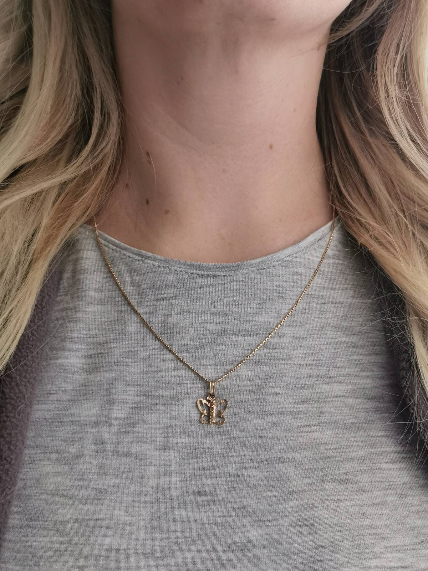 Vintage 10k Yellow Gold Diamond Cut Butterfly Pendant