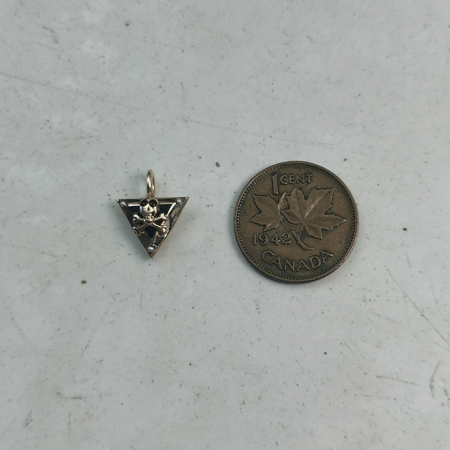 Repurposed Vintage 10k Yellow Gold Skull and Crossbones Pendant