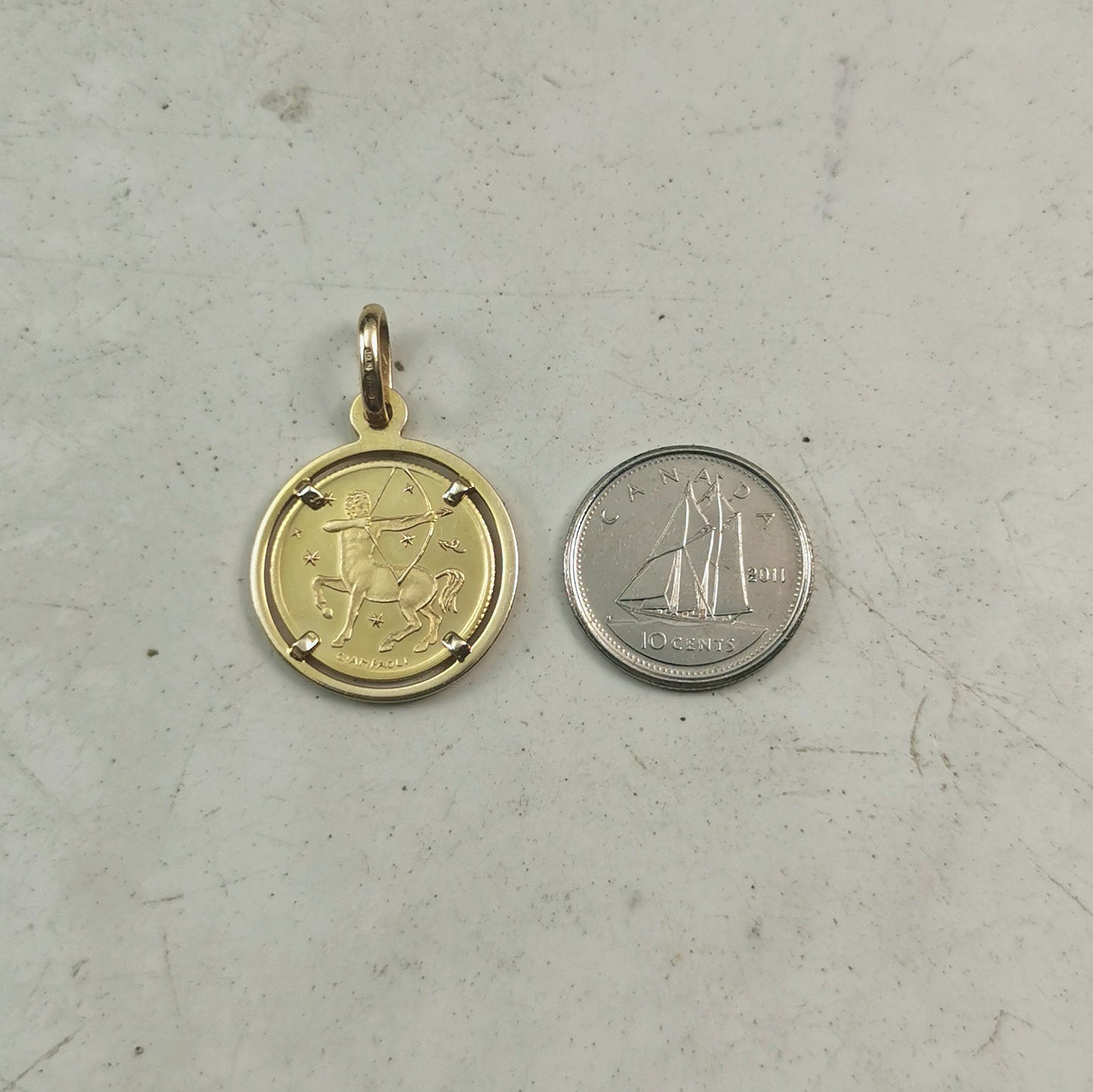 Estate 10k Yellow Gold Sagittarius UnoAerre Giampaoli Zodiac Coin Pendant