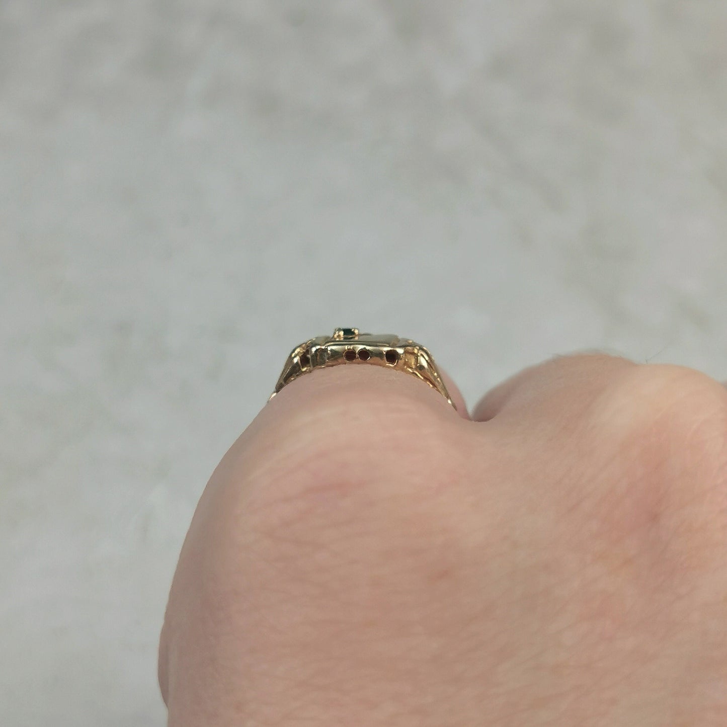 Retro 1950's 10k Yellow Gold Blank Signet Ring with Paste Emerald