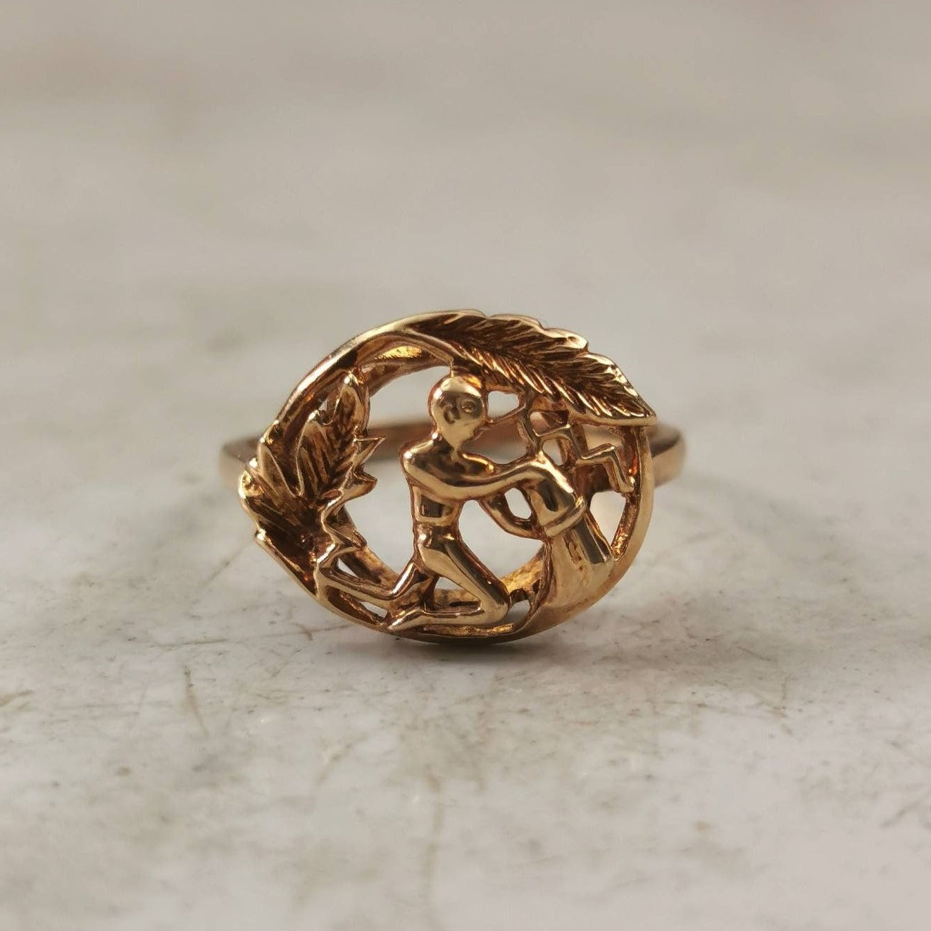 Vintage 10k Yellow Gold Aquarius Zodiac Ring