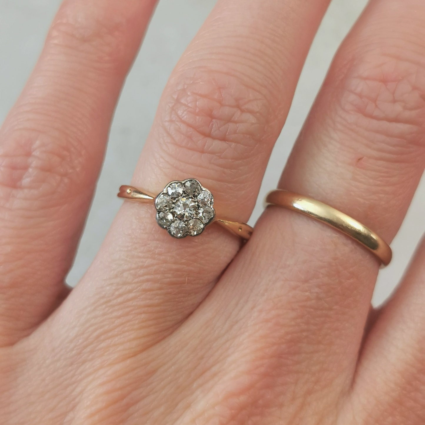 Edwardian 18k Yellow Gold Old Mine Cut Diamond Cluster Ring