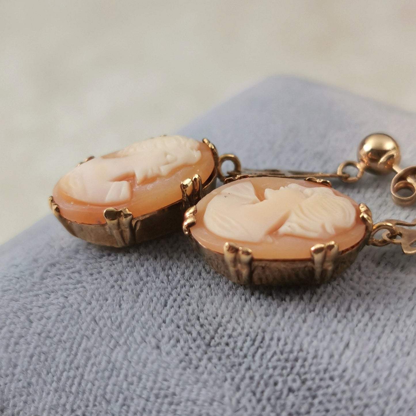 Vintage 10k/9ct Yellow Gold Cameo Filigree Drop Earrings