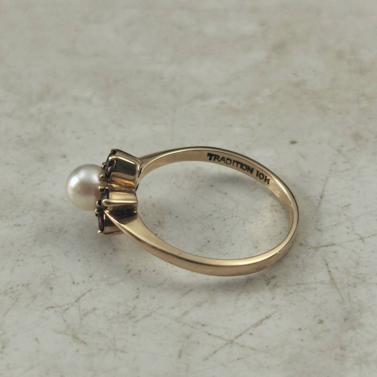 Vintage 10k Yellow Gold Pearl and Garnet Flower Cluster Ring