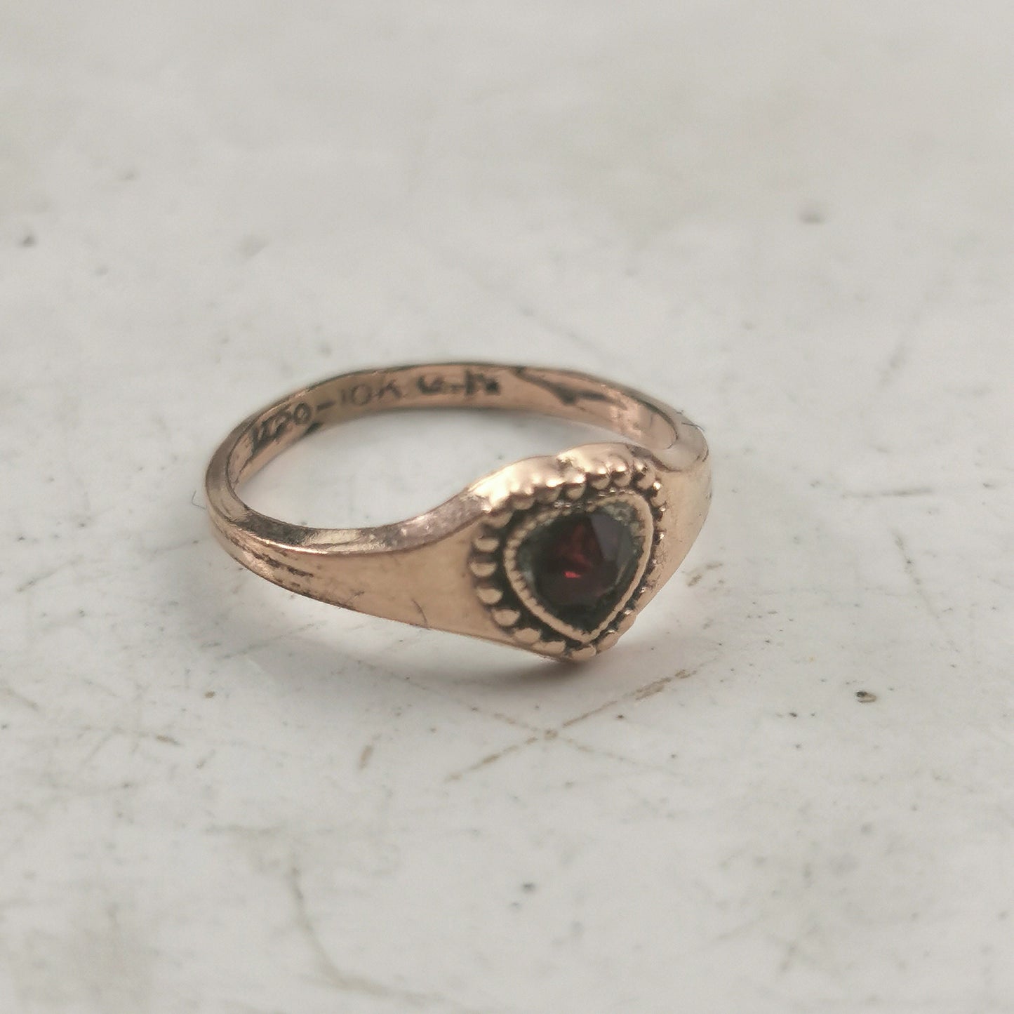 Vintage Uncas 1/20 10K Golf Filled Garnet Paste January Birthstone Baby Ring in Original Box