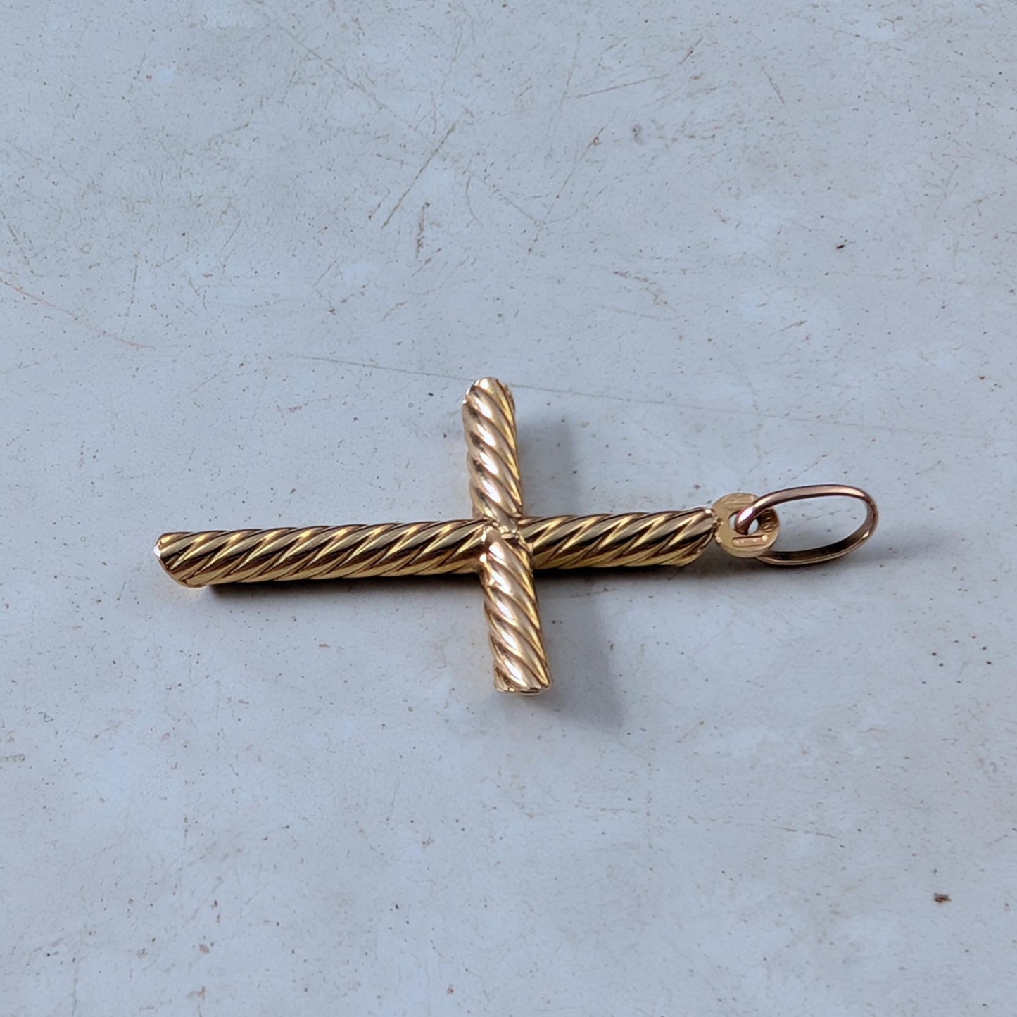 Estate Uno-A-Erre 10k Yellow Gold Twisted Cross Pendant
