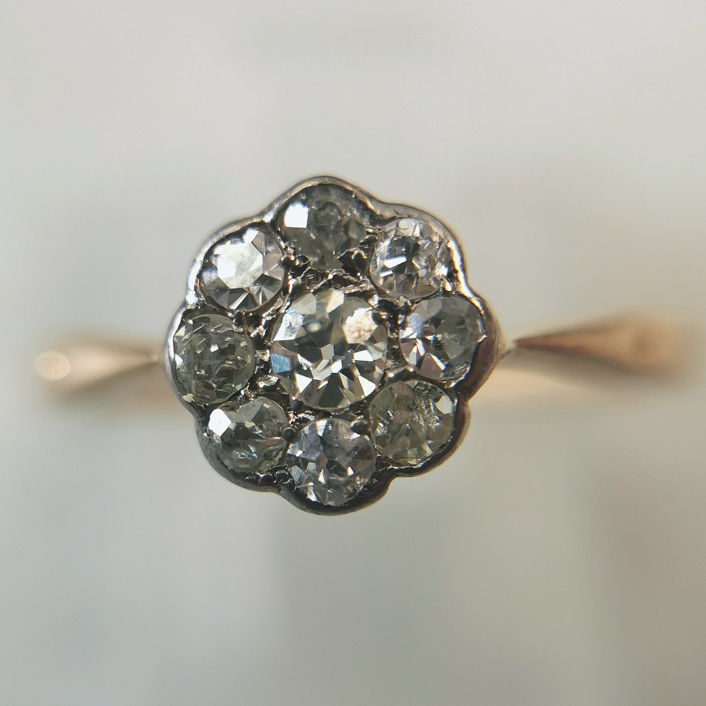 Edwardian 18k Yellow Gold Old Mine Cut Diamond Cluster Ring