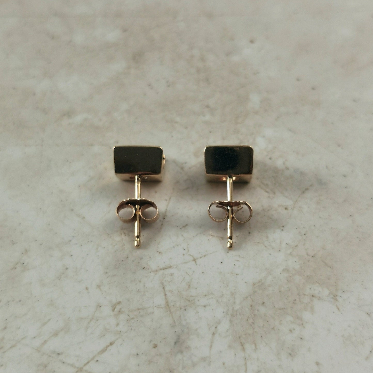 Estate 10k Yellow Gold Channel Set Princes Cut Garnet Stud Earrings