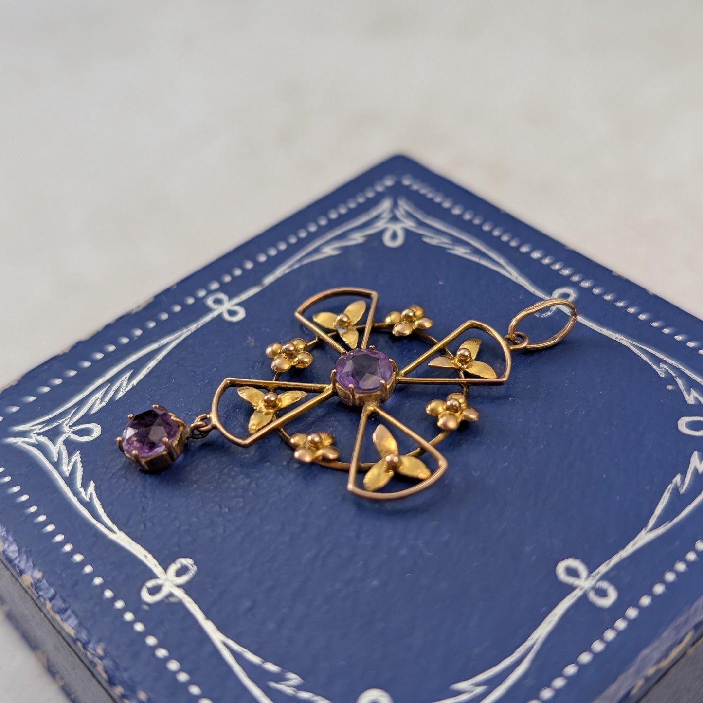 Antique Edwardian 10k Yellow Gold Amethyst Lavalier Pendant
