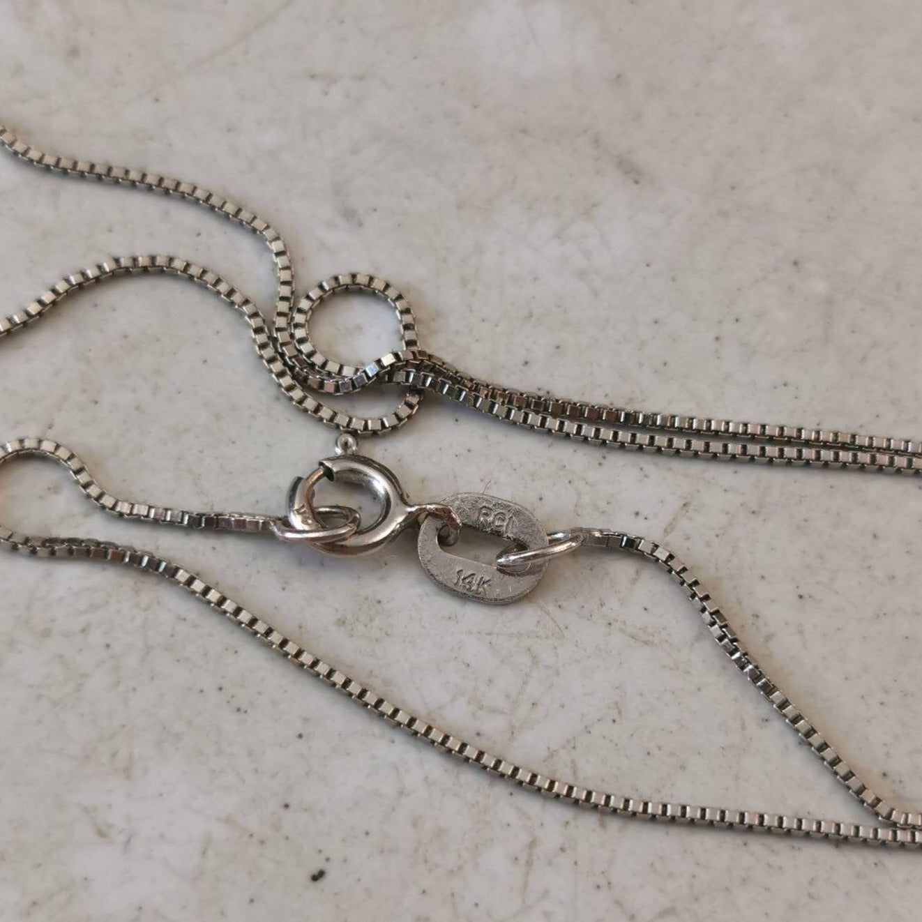 Estate Modern 0.15ct Diamond 14k White Gold Solitaire Necklace