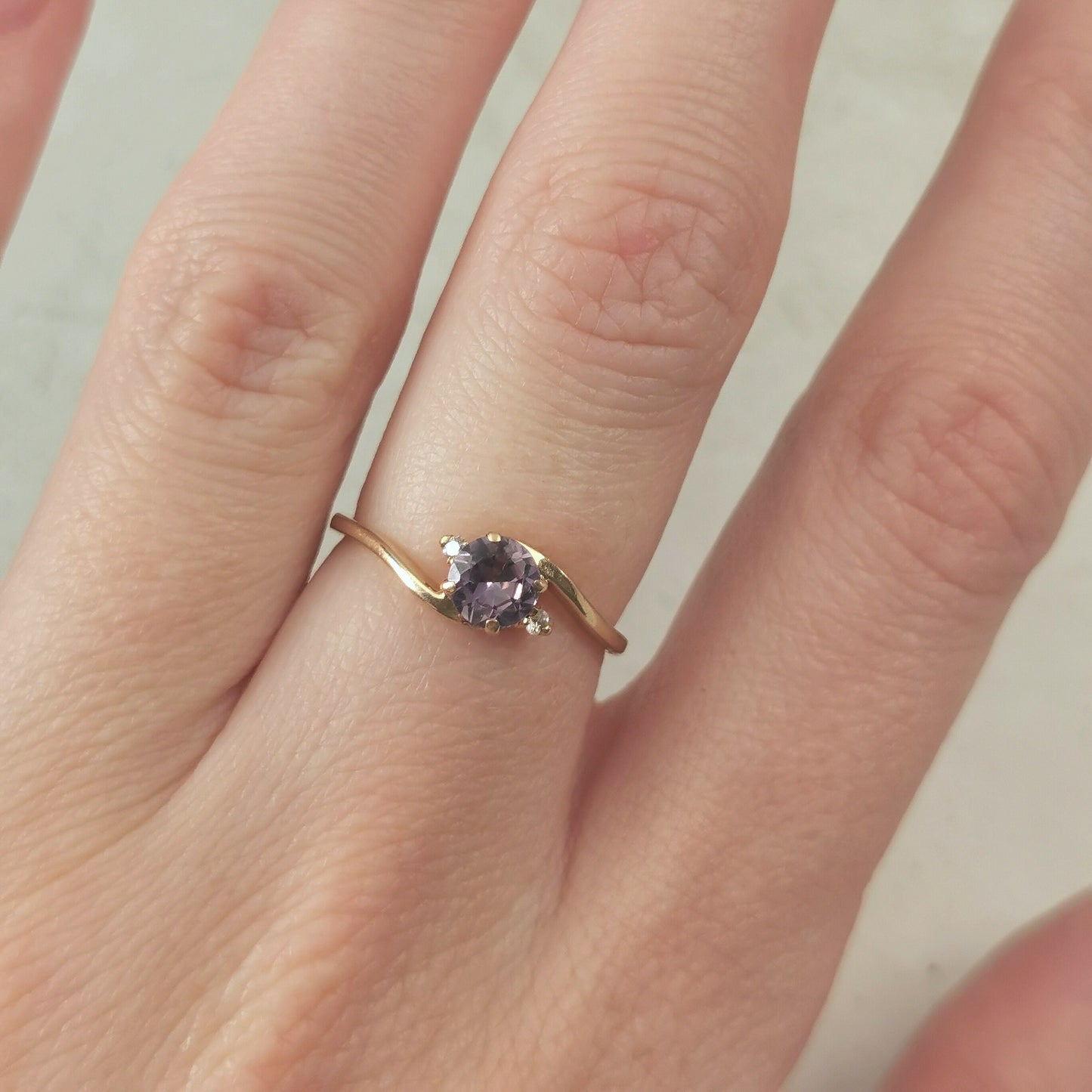 Estate 10k Yellow Gold Colour Change Synthetic Sapphire Ring - June Birthstone
