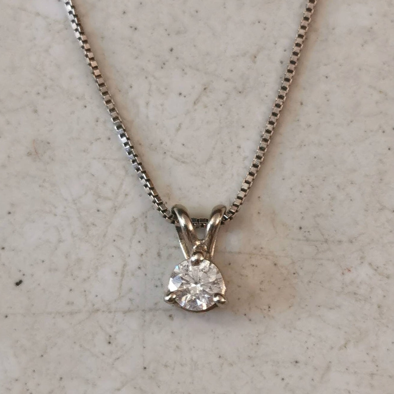 Estate Modern 0.15ct Diamond 14k White Gold Solitaire Necklace
